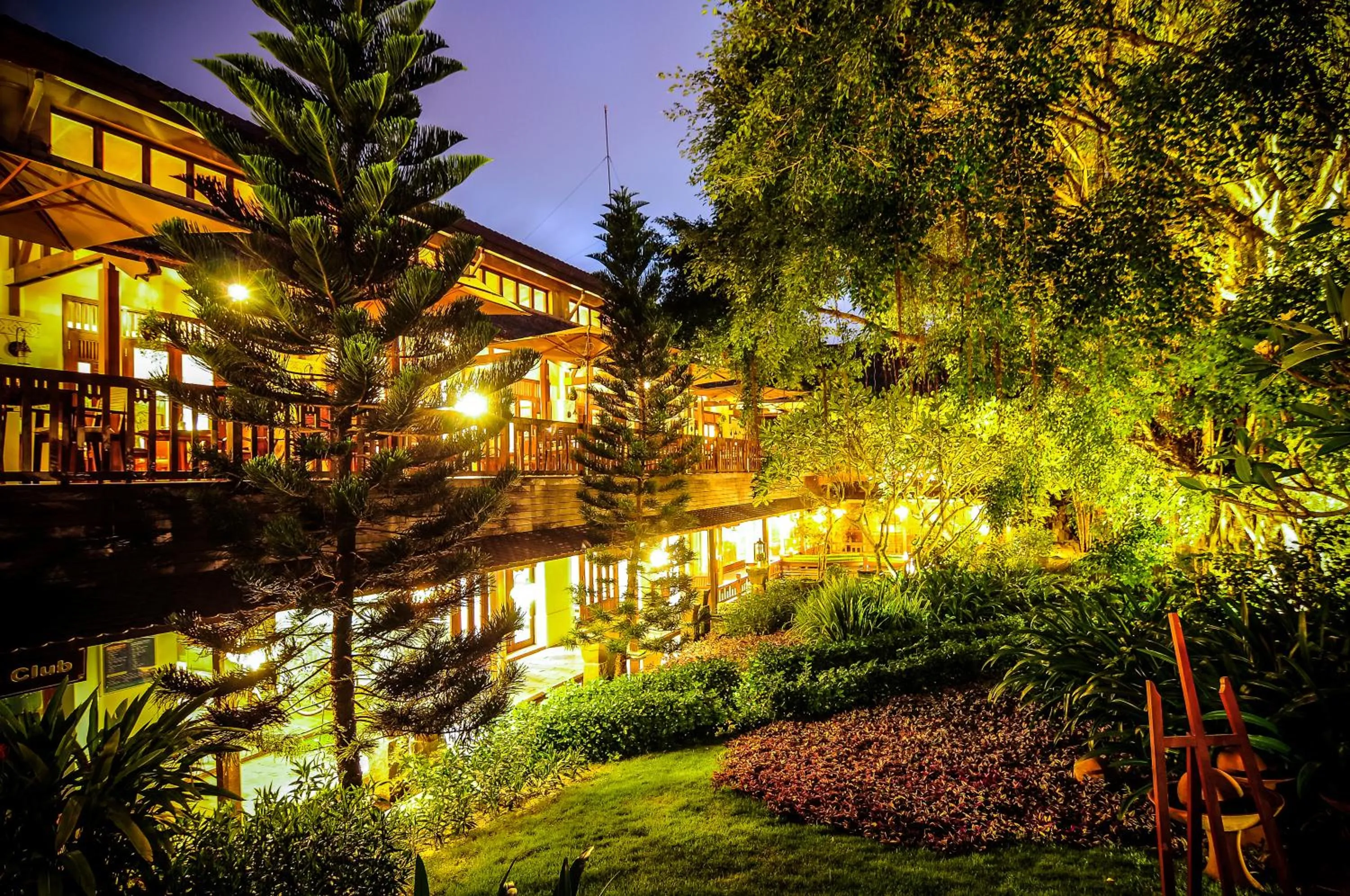 Restaurant/places to eat in Palm Garden Beach Resort & Spa