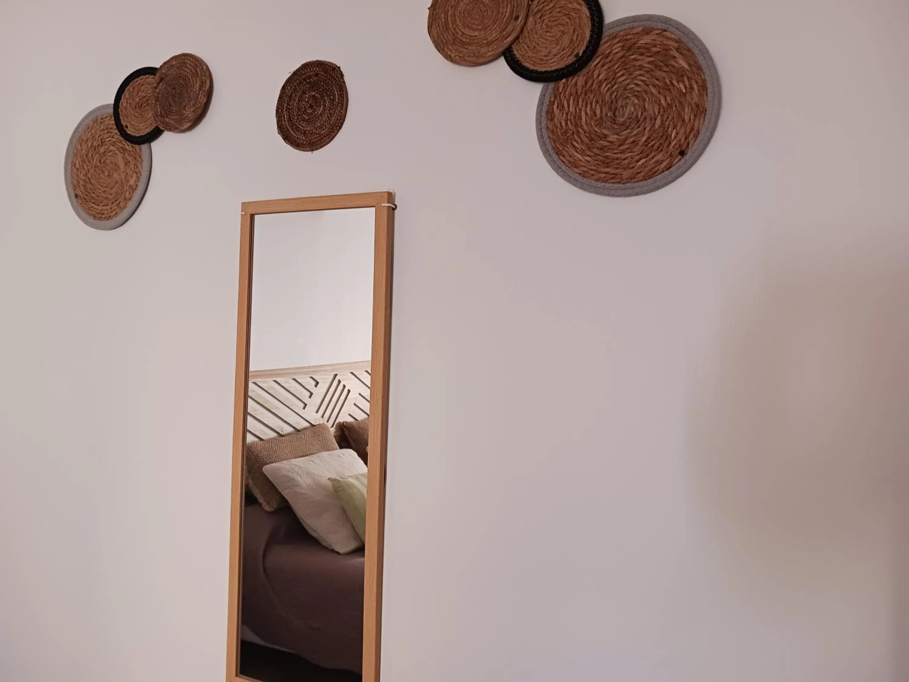 Decorative detail, Bed in la chomiarde