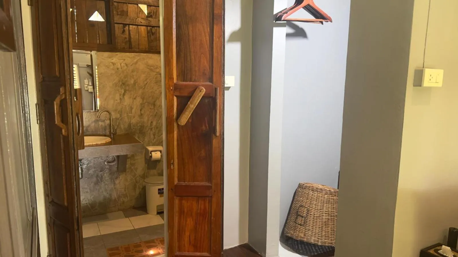 Bathroom in Phi Phi Relax Beach Resort