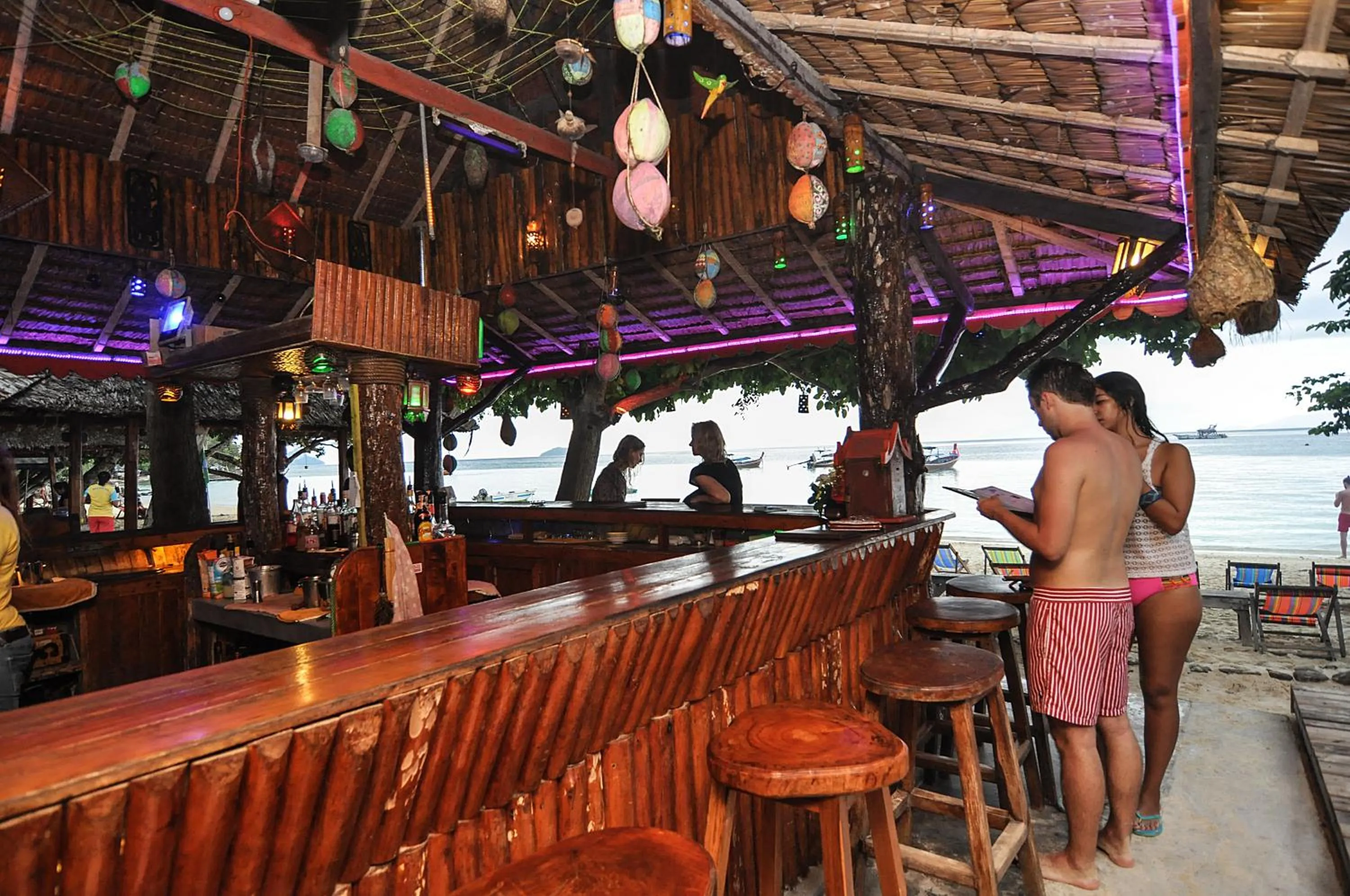 Lounge or bar in Phi Phi Relax Beach Resort