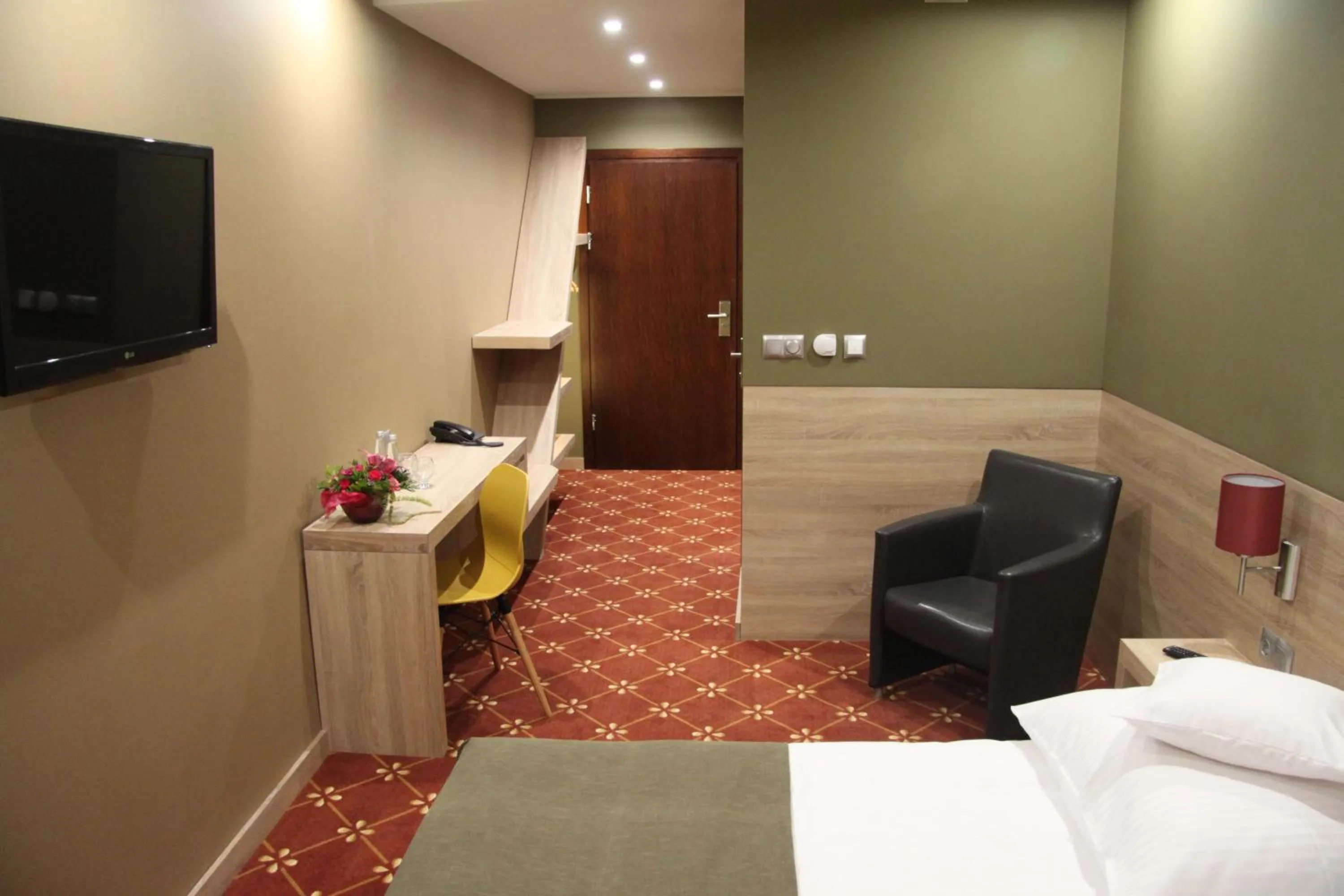 Photo of the whole room, Bed in Hotel Dunajec