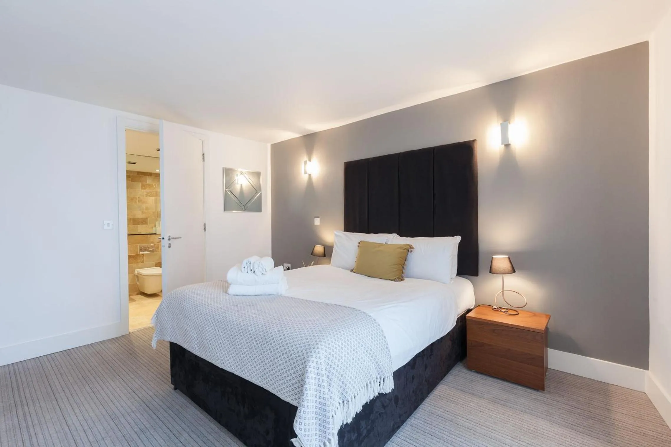 Bedroom, Bed in The Sinclair Building