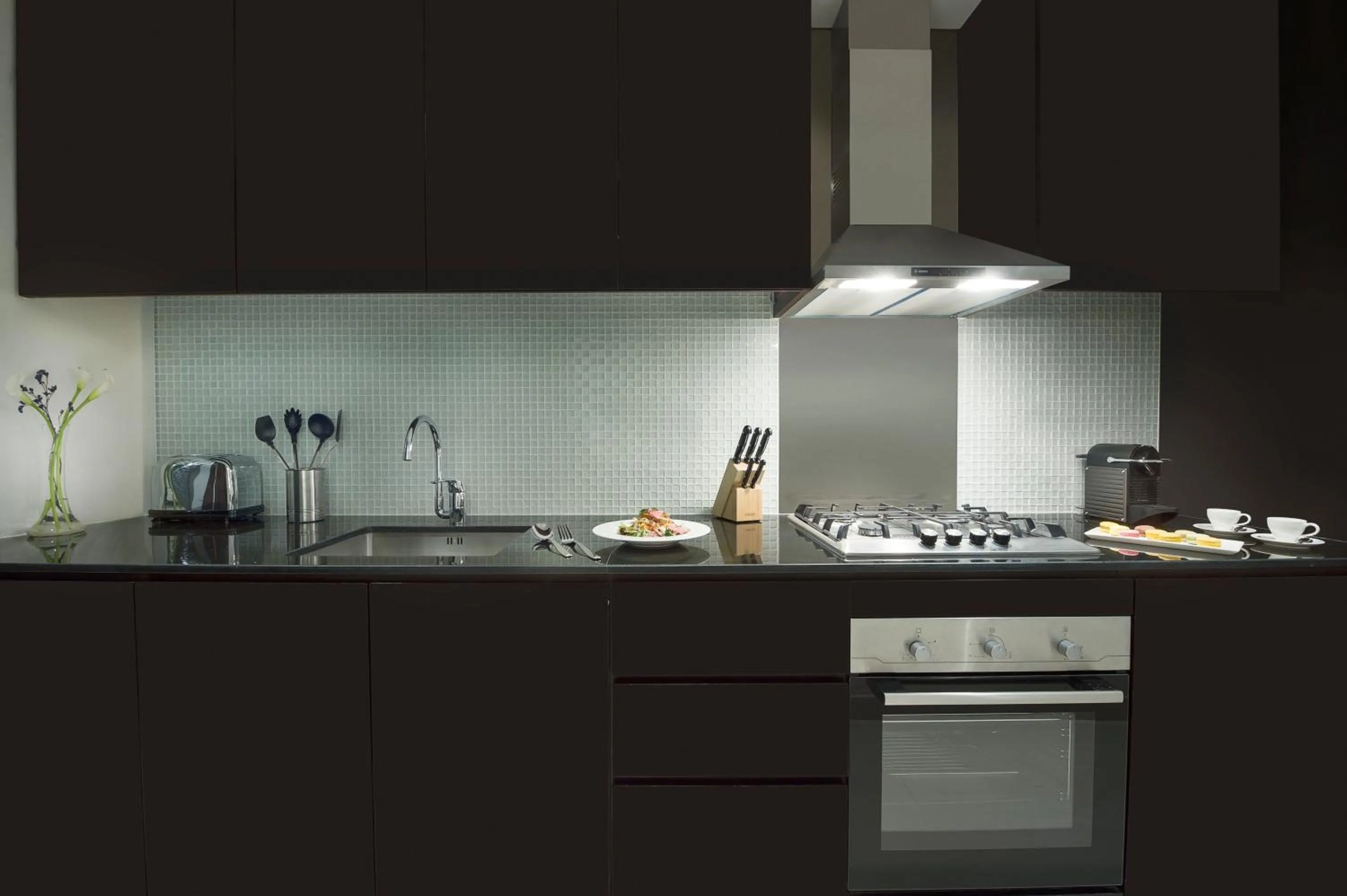 Kitchen or kitchenette in DAMAC Maison Distinction