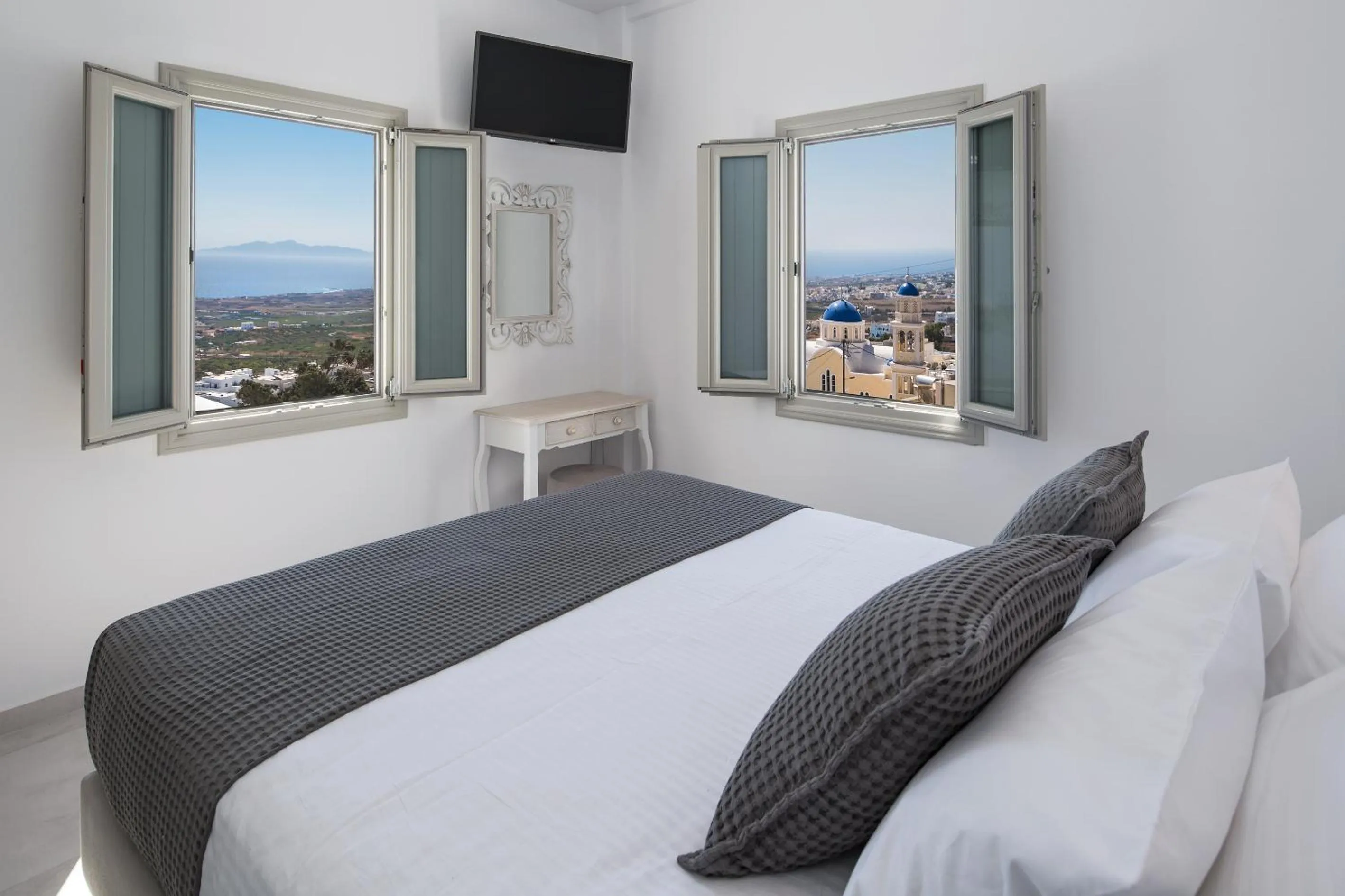View (from property/room), Bed in Altemar Suites