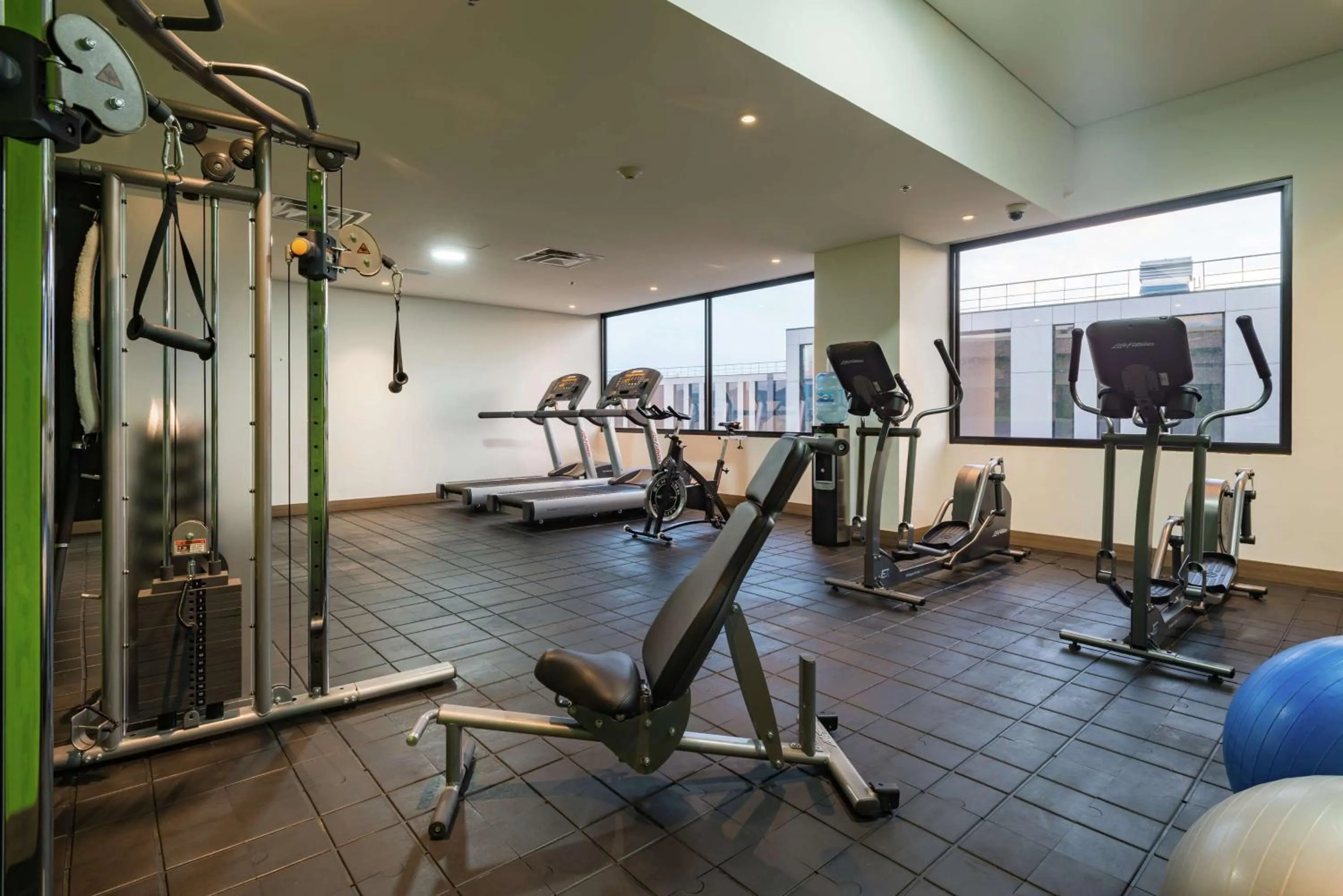 Fitness centre/facilities in Hampton By Hilton Bogota Airport