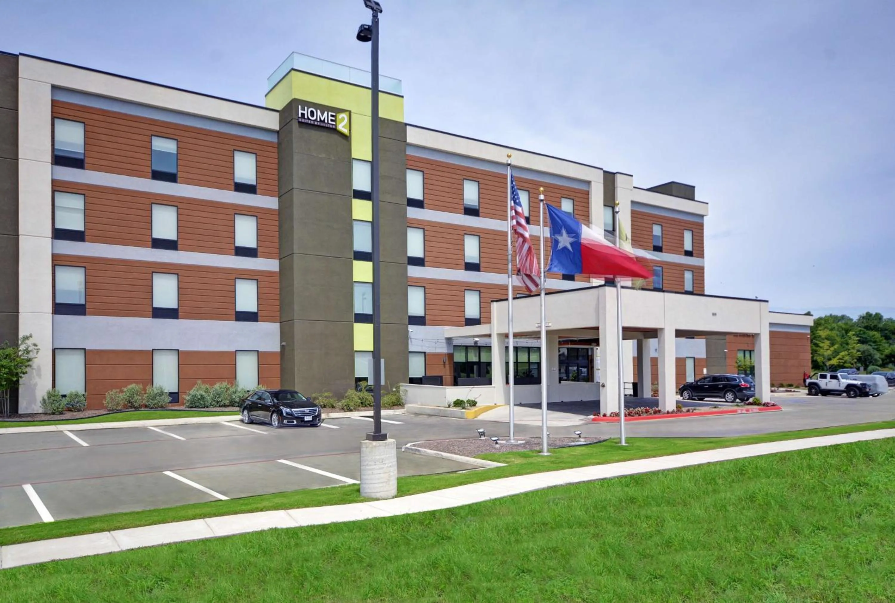 Property building in Home2 Suites By Hilton Dallas Desoto