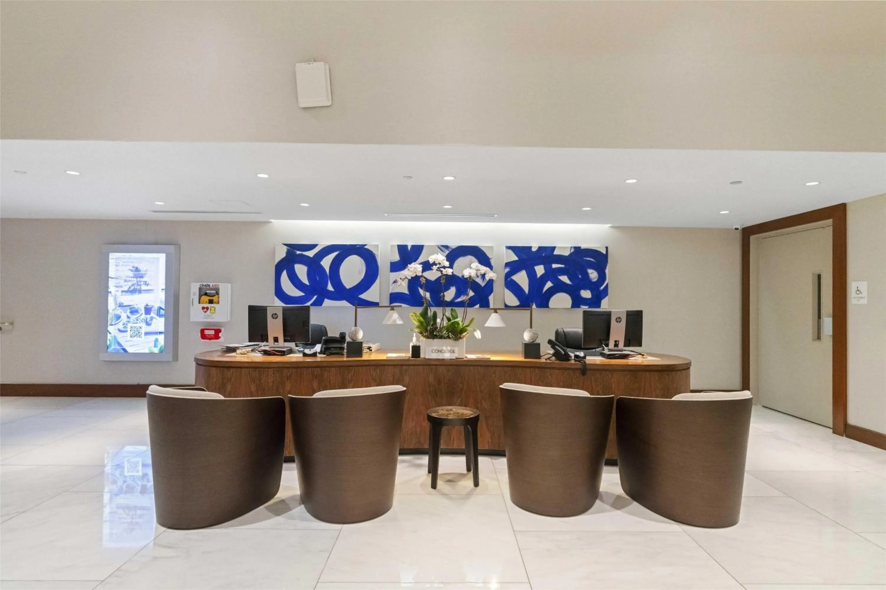 Lobby or reception in Conrad Fort Lauderdale Beach