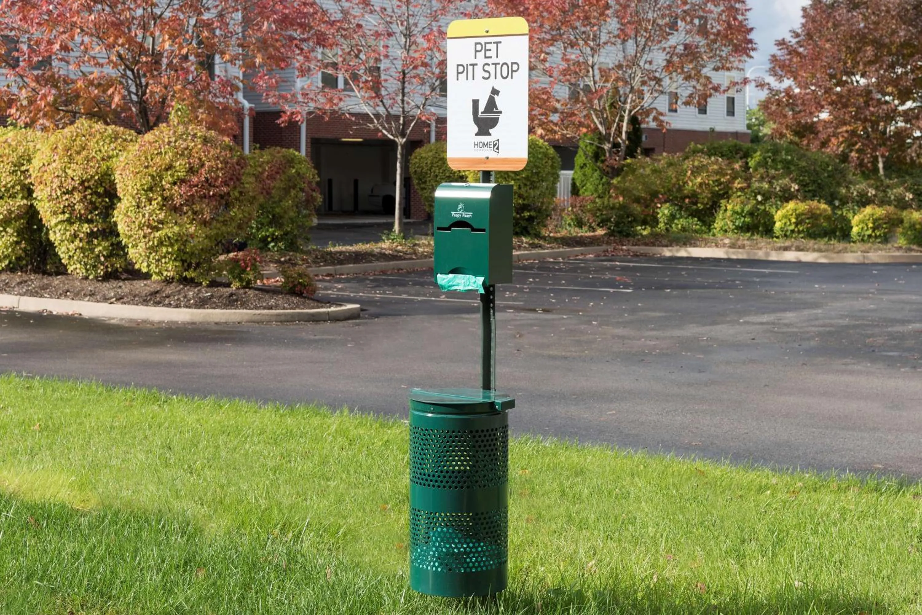 Garden in Home2 Suites by Hilton Louisville Downtown NuLu