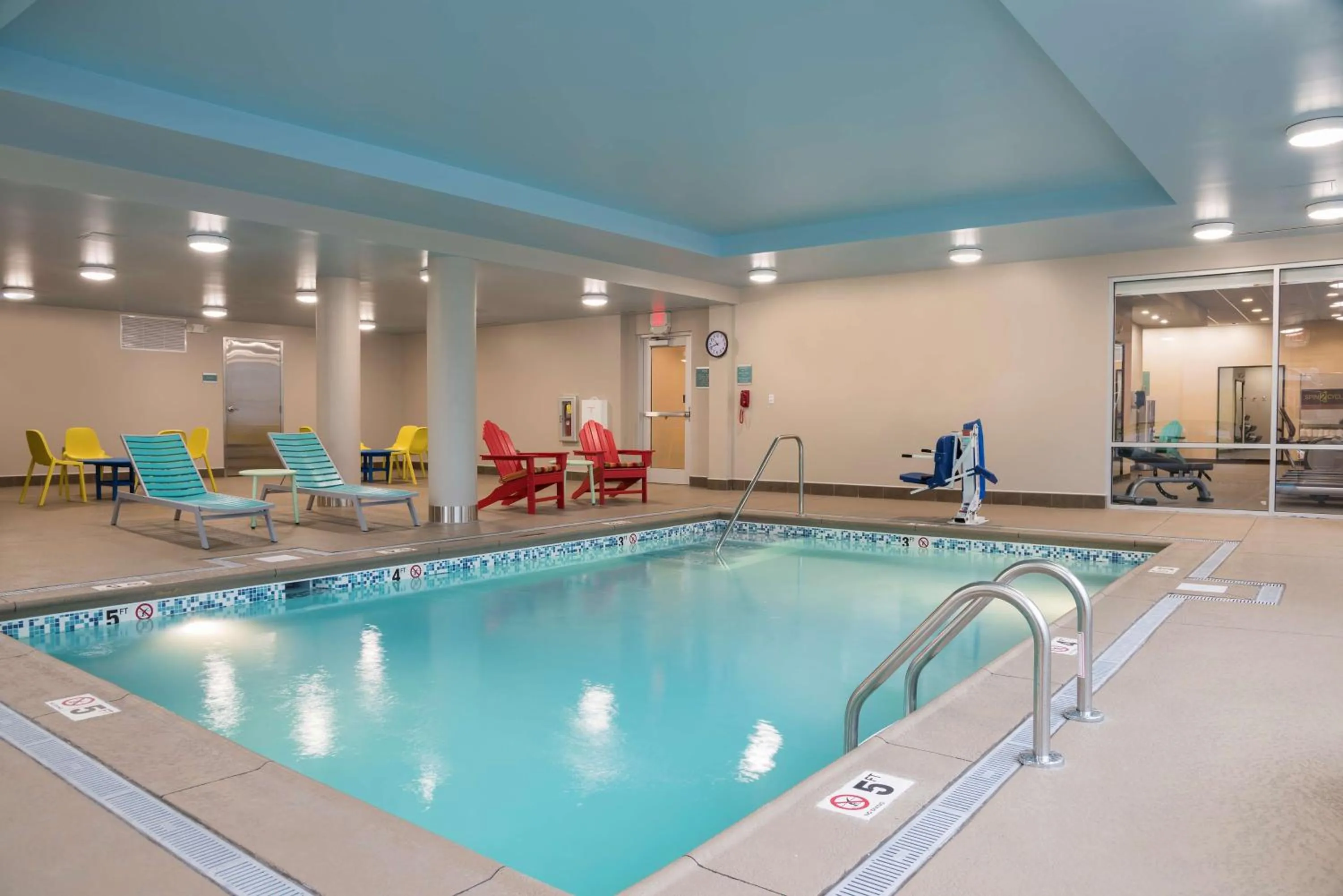 Pool view in Home2 Suites by Hilton Louisville Downtown NuLu