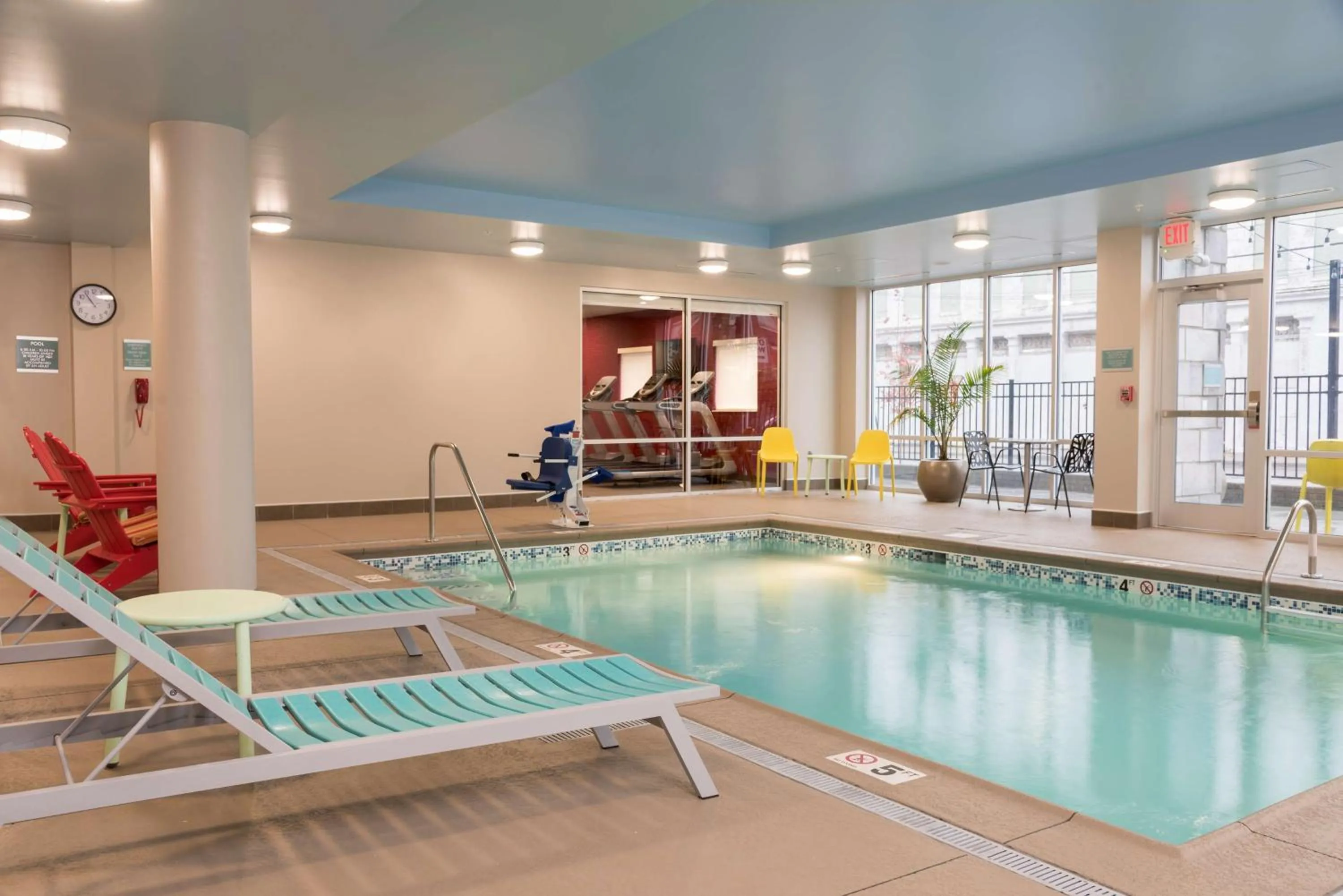 Pool view in Home2 Suites by Hilton Louisville Downtown NuLu
