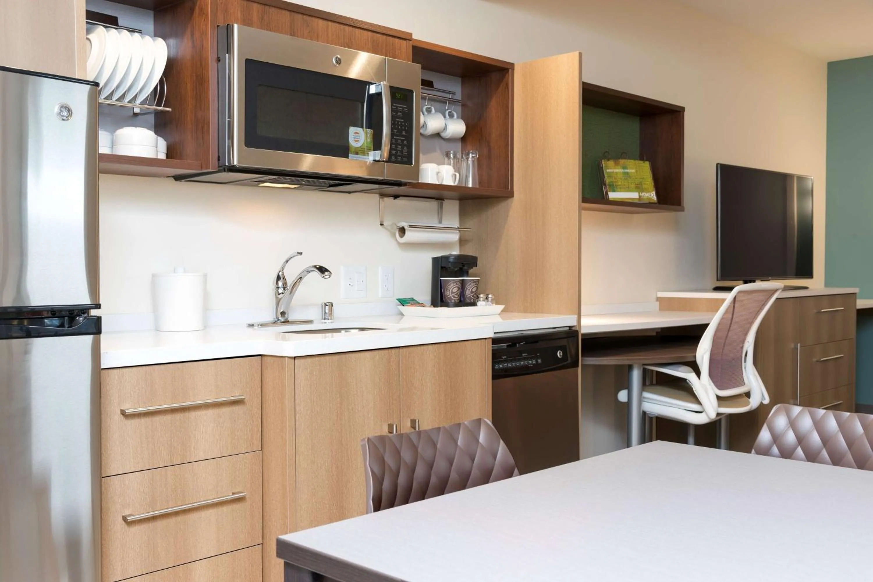 Kitchen or kitchenette in Home2 Suites by Hilton Louisville Downtown NuLu