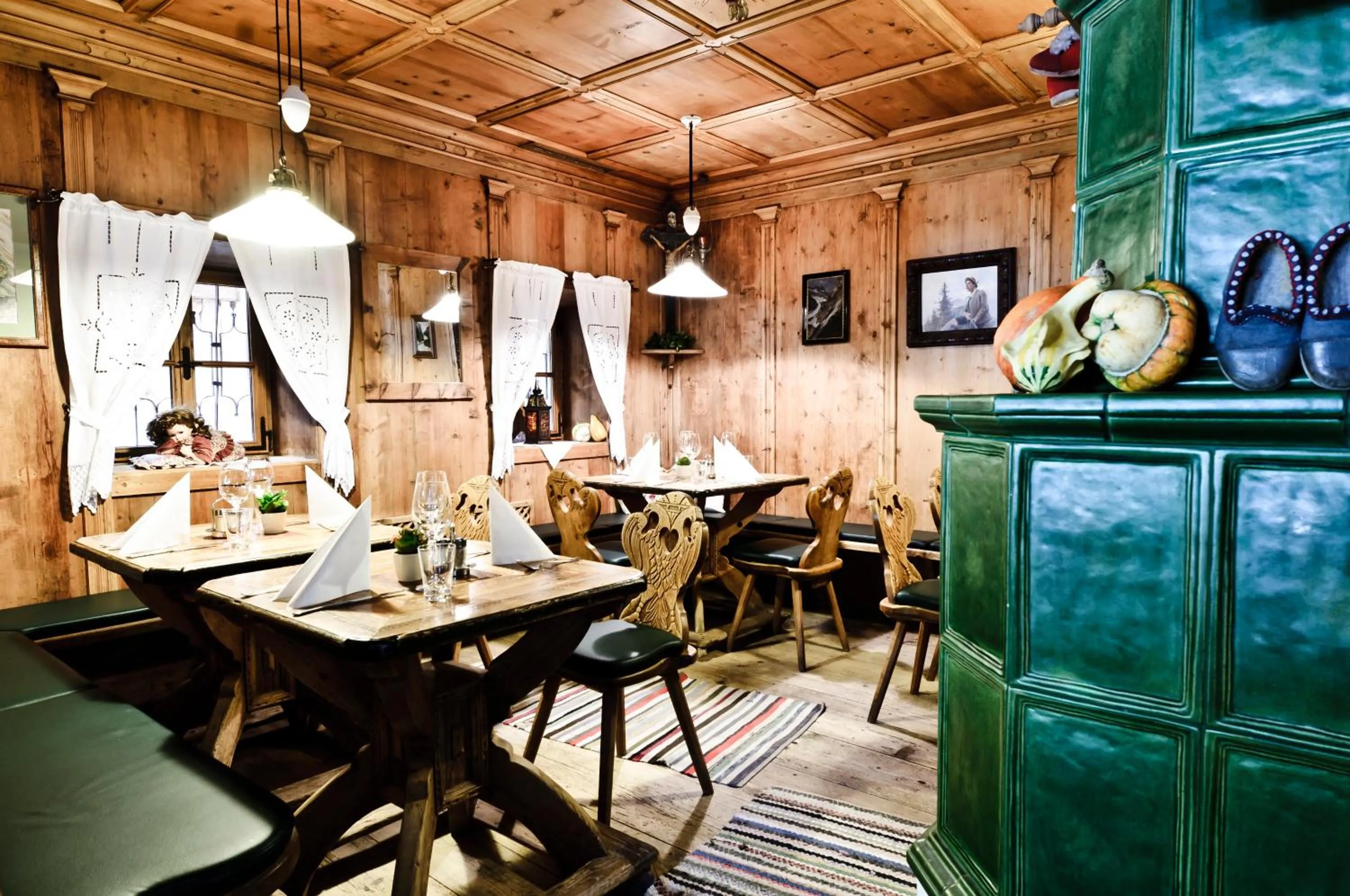Restaurant/places to eat in Hotel Gasthof Perauer