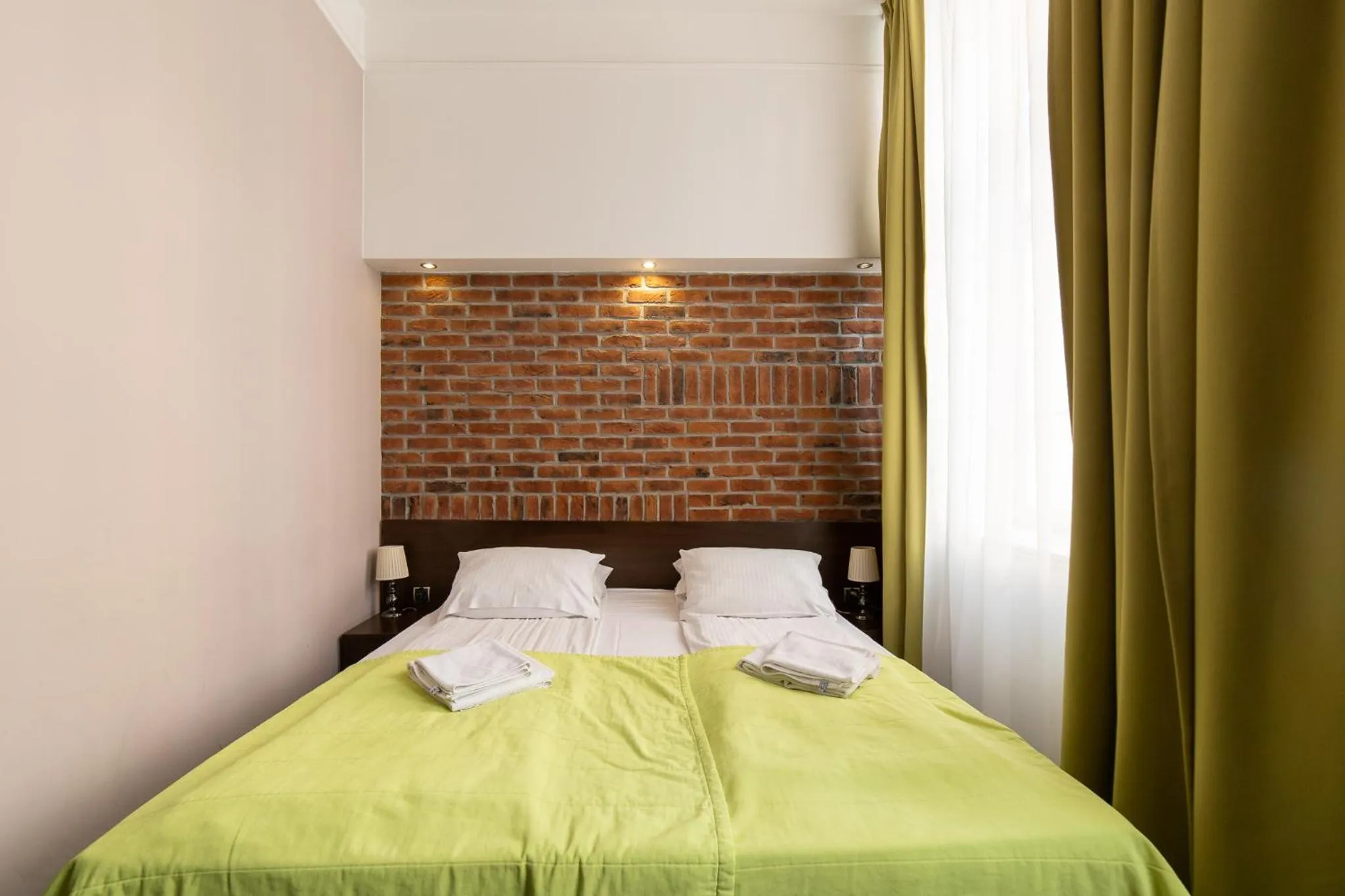 Bed in Hotel Artus - Old Town