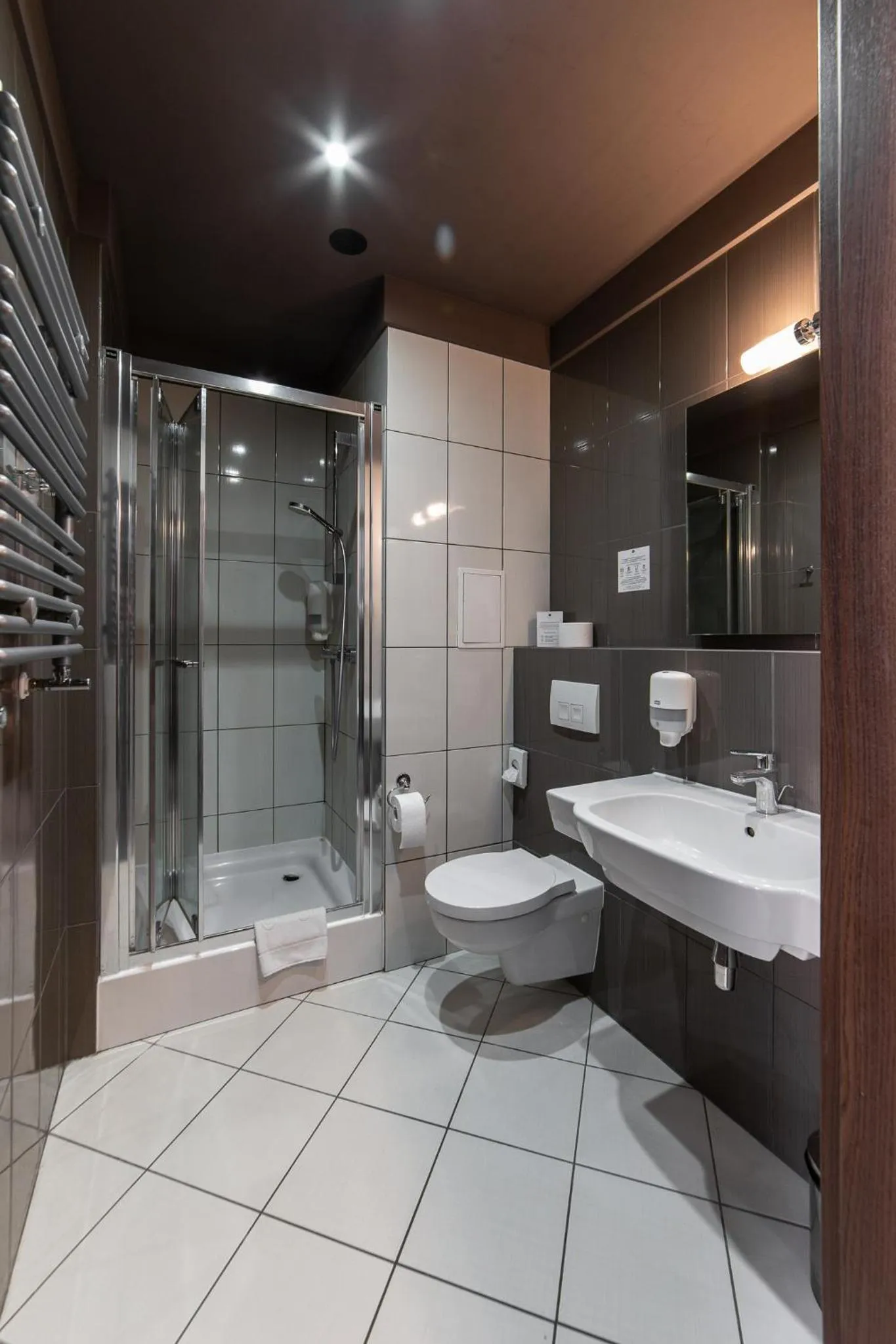 Shower in Hotel Artus - Old Town