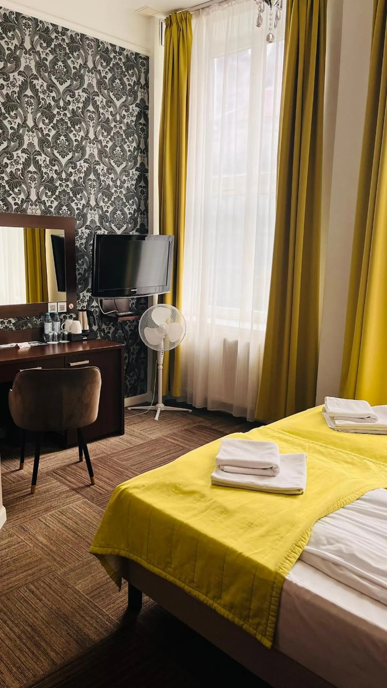 Bed in Hotel Artus - Old Town