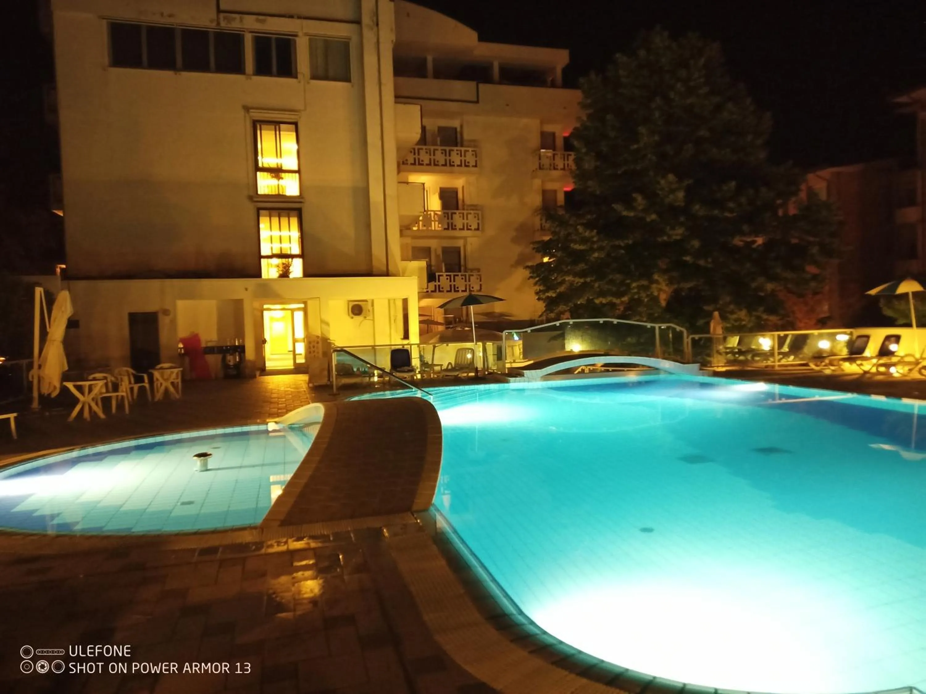 Pool view in Hotel Firenze