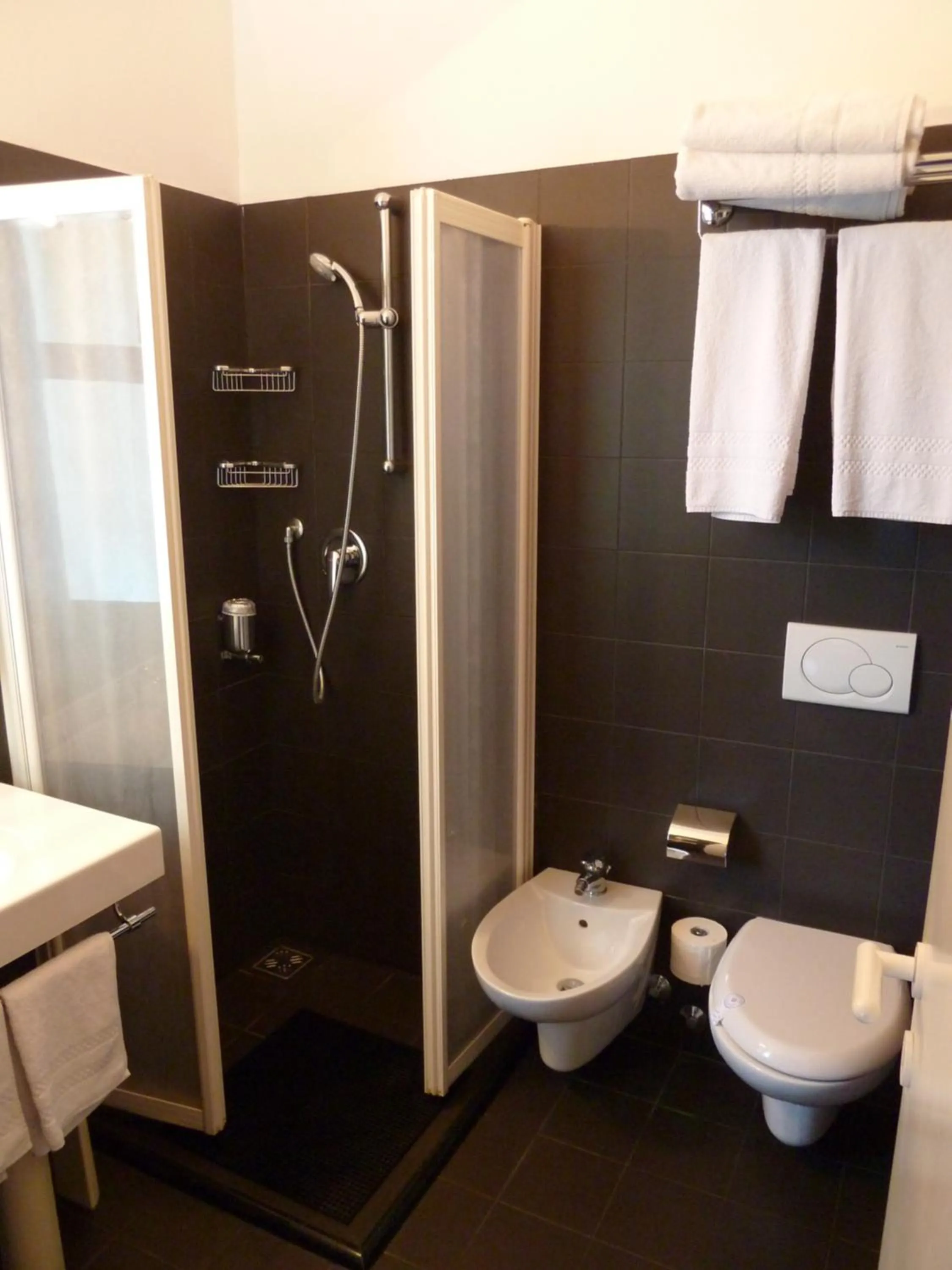 Bathroom in Hotel Firenze