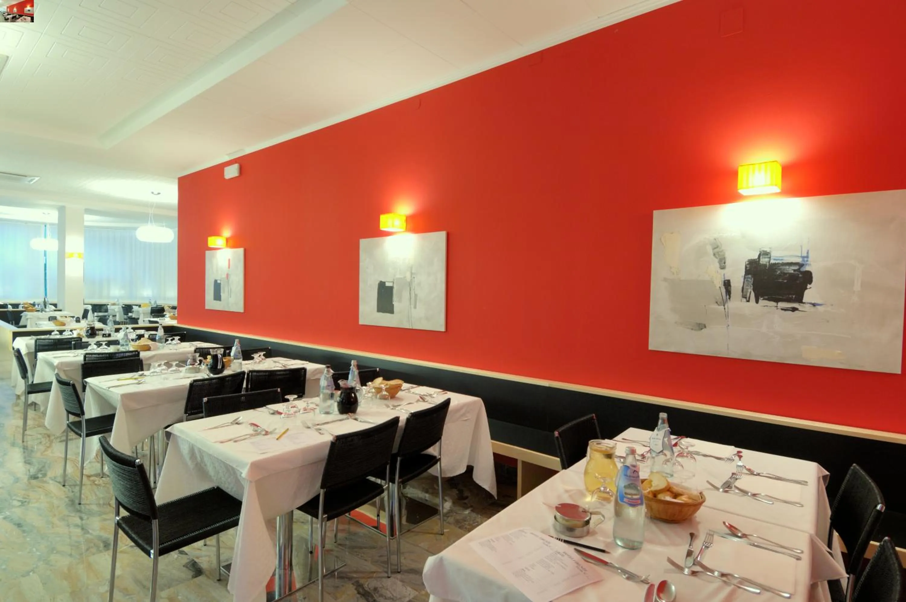 Restaurant/places to eat in Hotel Firenze