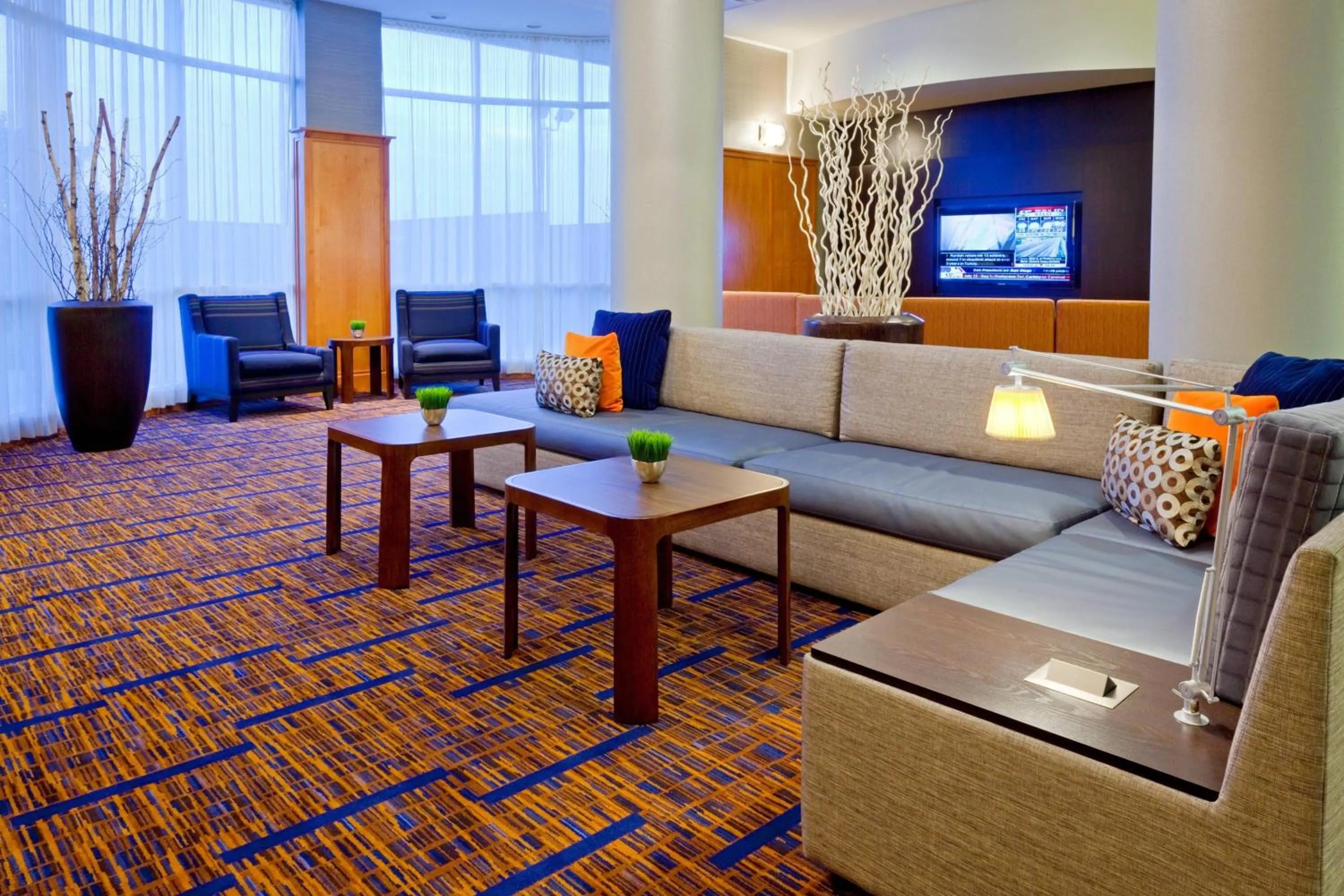Lobby or reception in Courtyard by Marriott Toronto Mississauga/Meadowvale