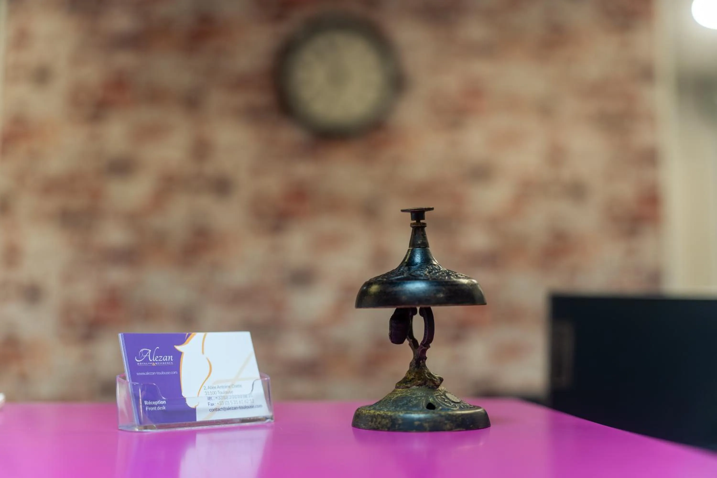 Lobby or reception in Alezan Hôtel & Résidence