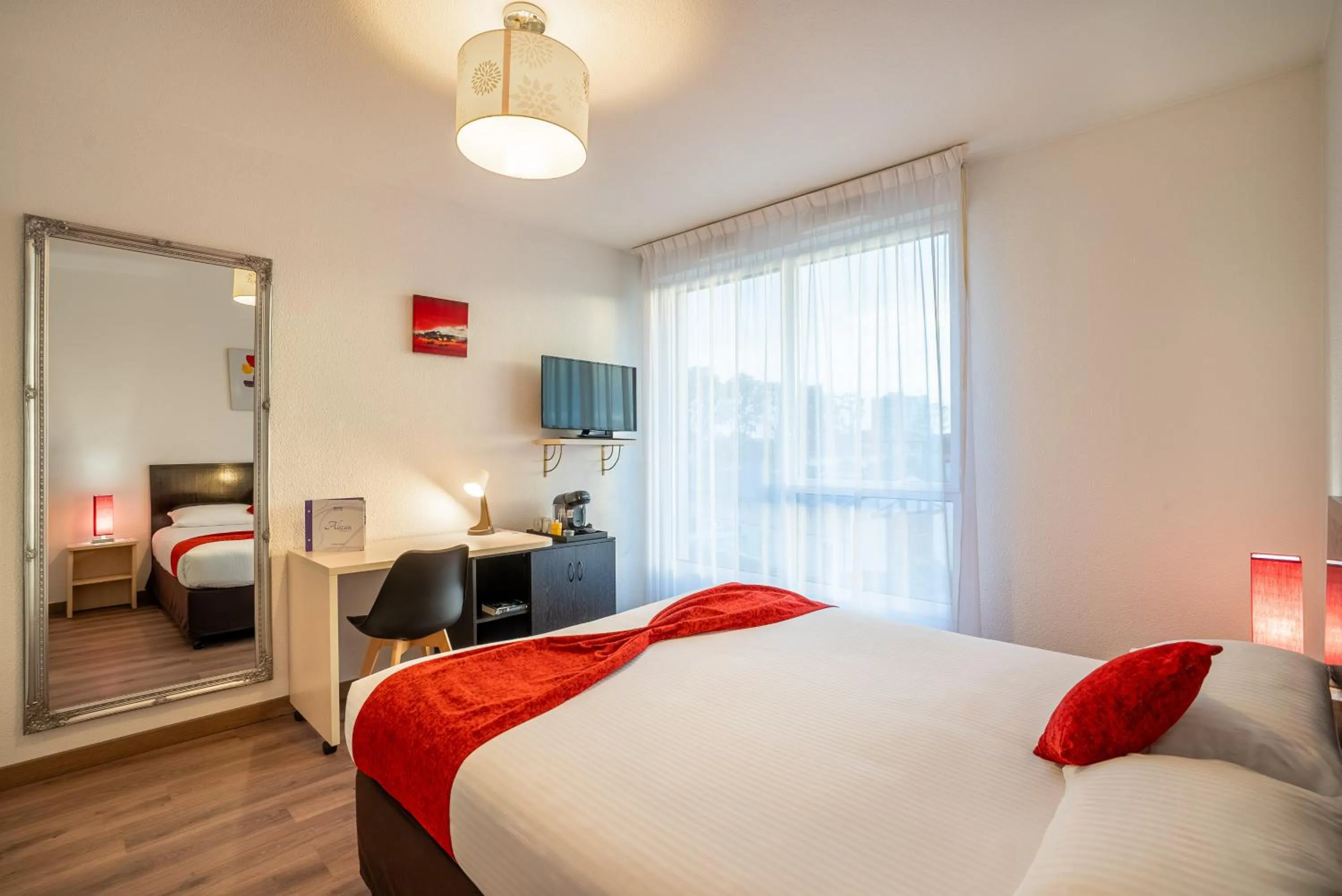 Bed in Alezan Hôtel & Résidence