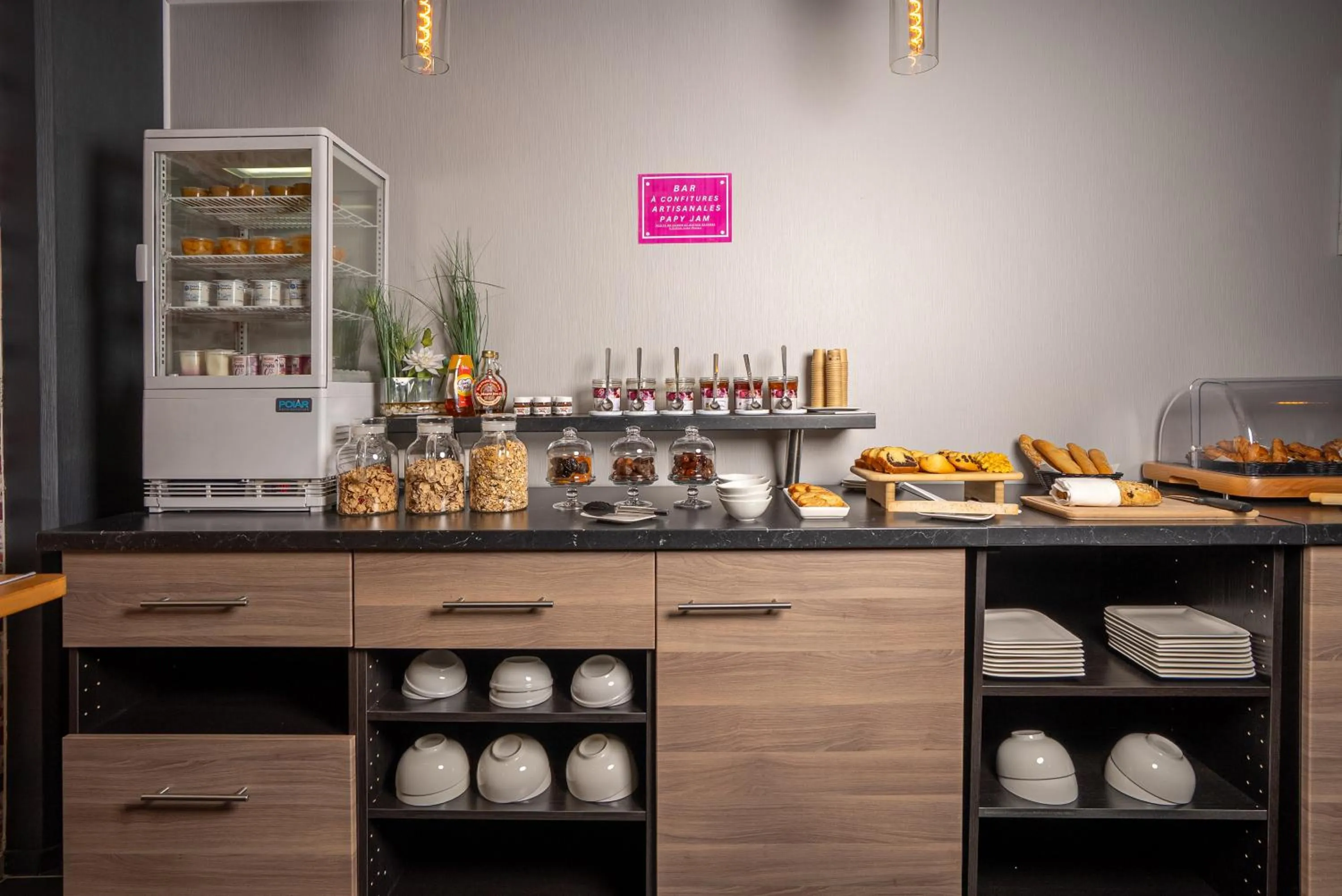 Breakfast in Alezan Hôtel & Résidence