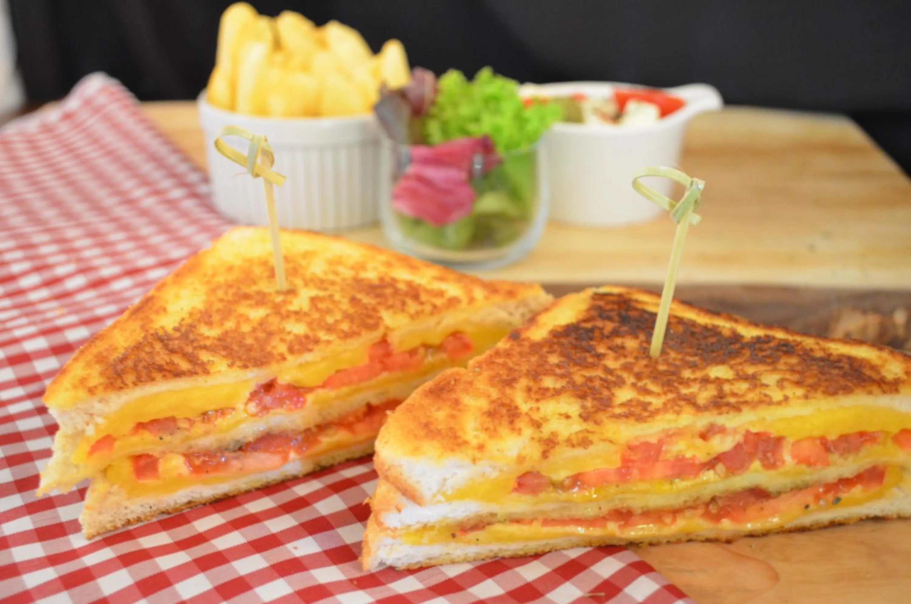 Restaurant/places to eat in Tava Lingwe Game Lodge & Wedding Venue