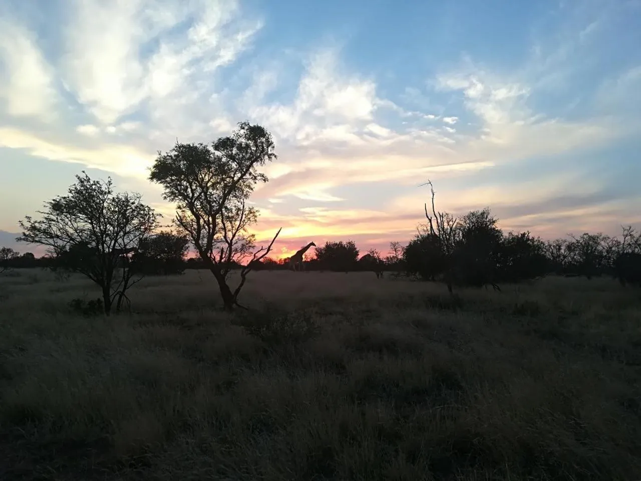 Sunset in Tava Lingwe Game Lodge & Wedding Venue