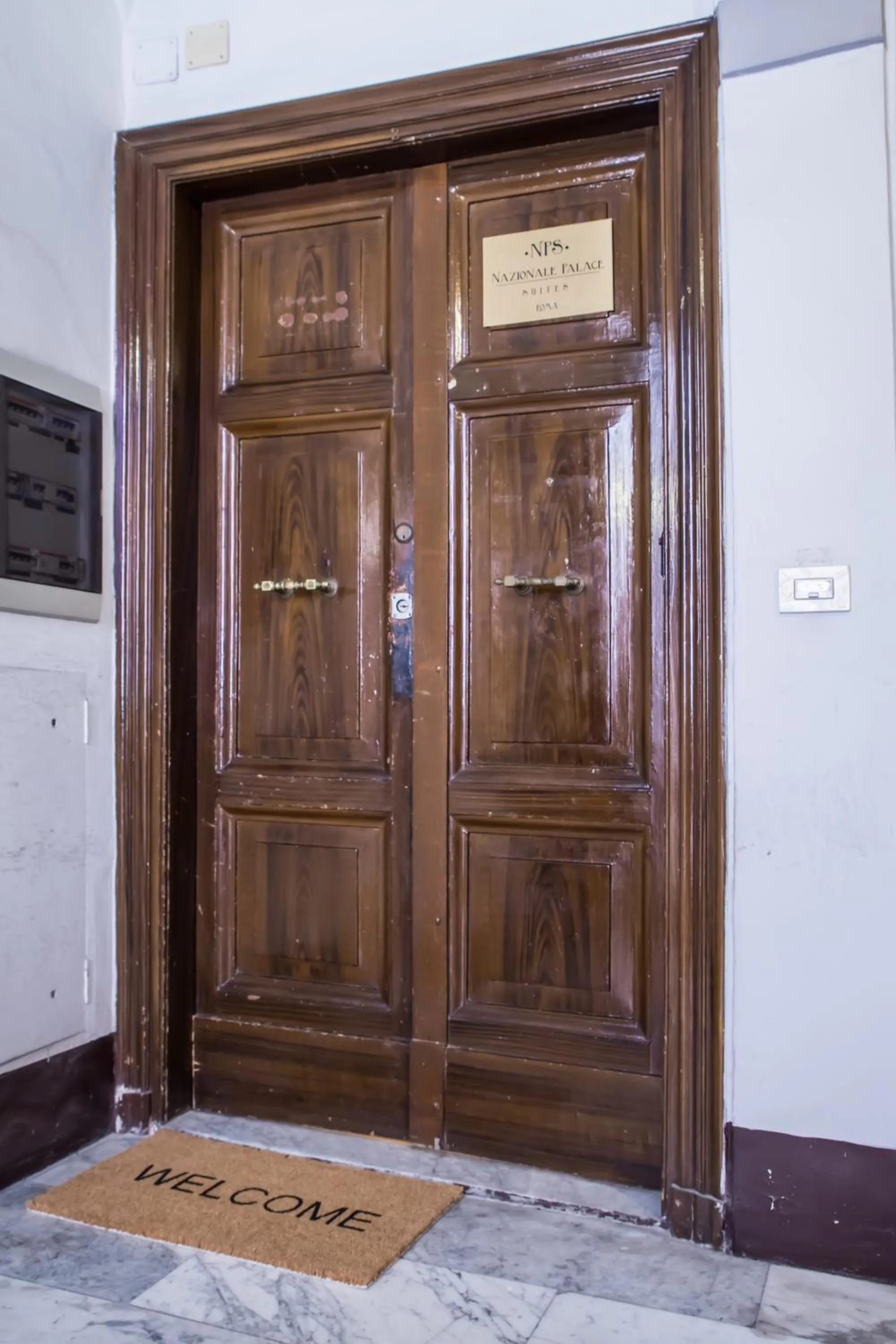Facade/entrance in Nazionale Palace Suites