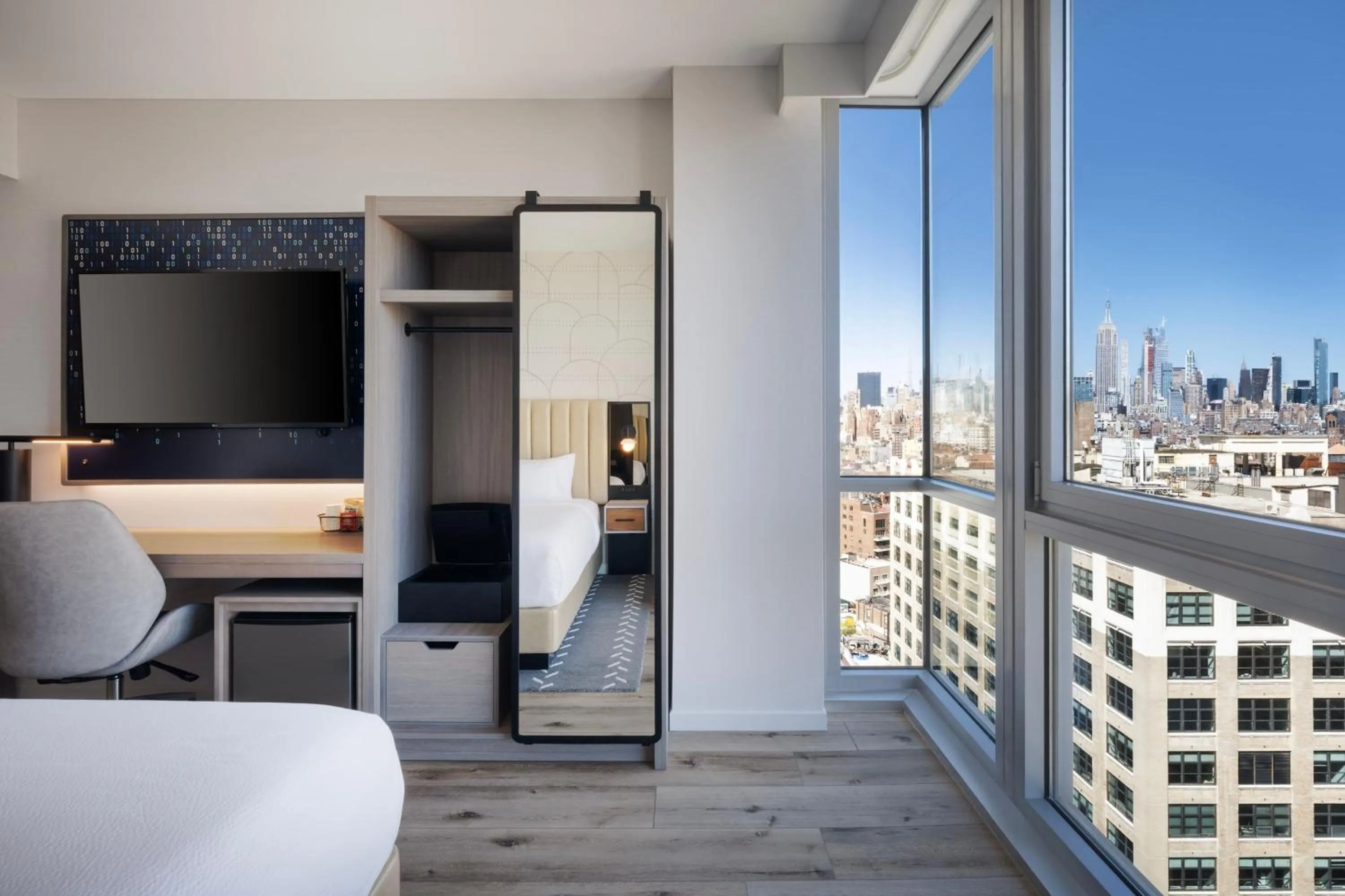 Photo of the whole room in Courtyard by Marriott New York Manhattan / Soho