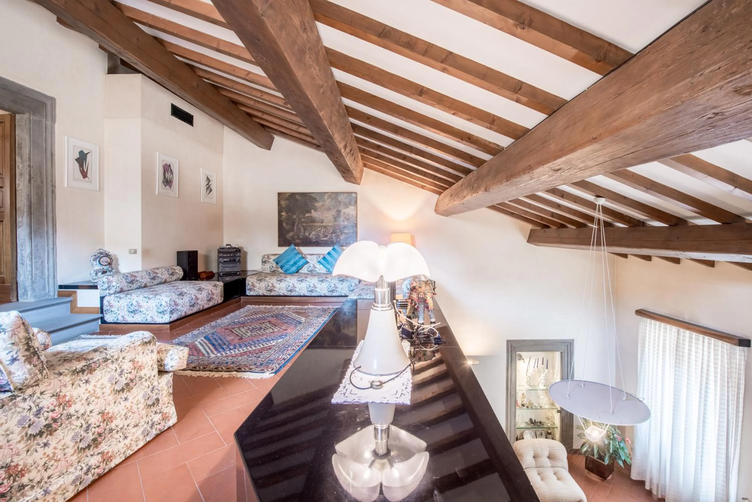 Living room in Prestige Signoria by Mmega