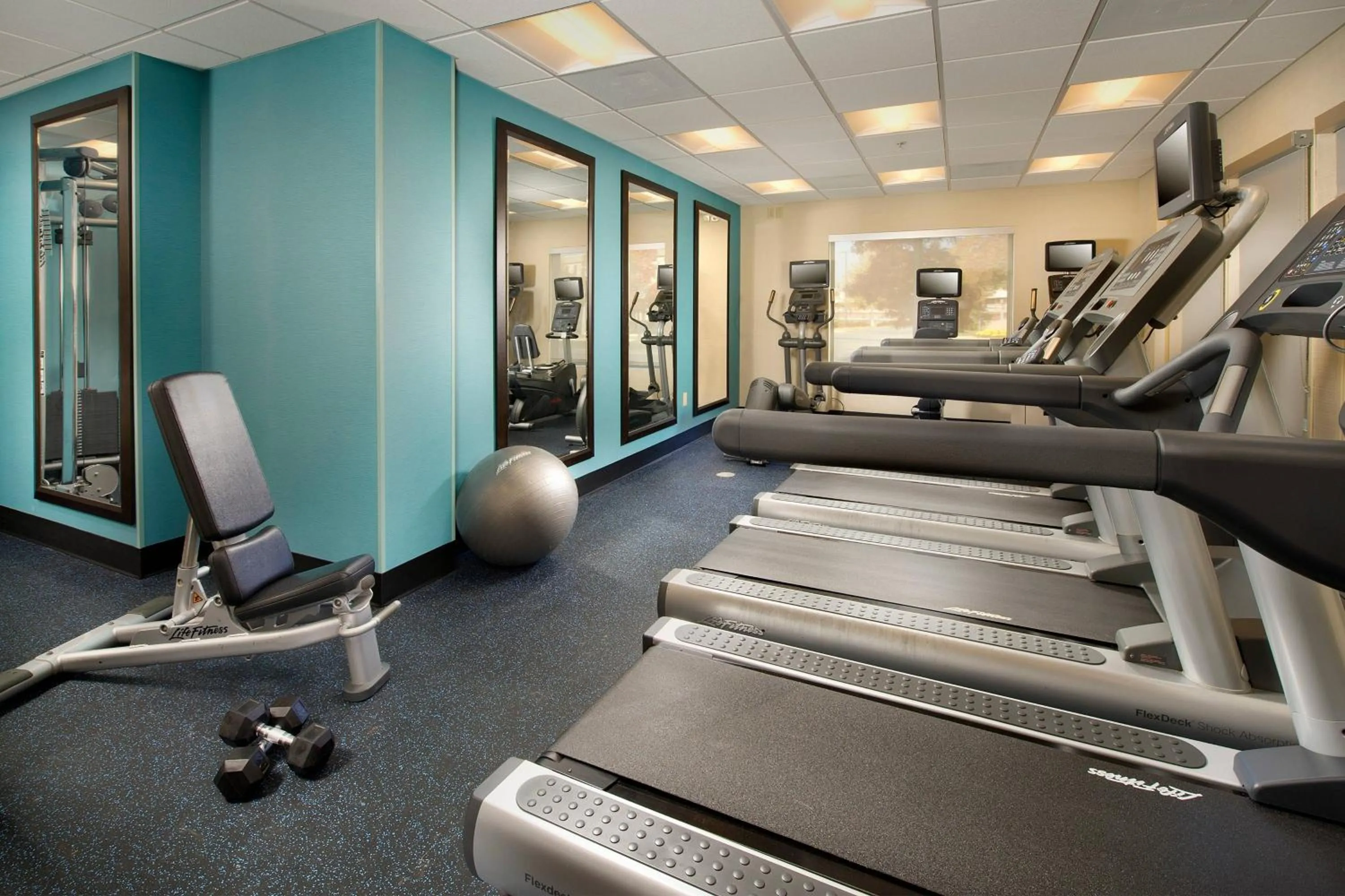 Fitness centre/facilities in Fairfield Inn & Suites Germantown Gaithersburg