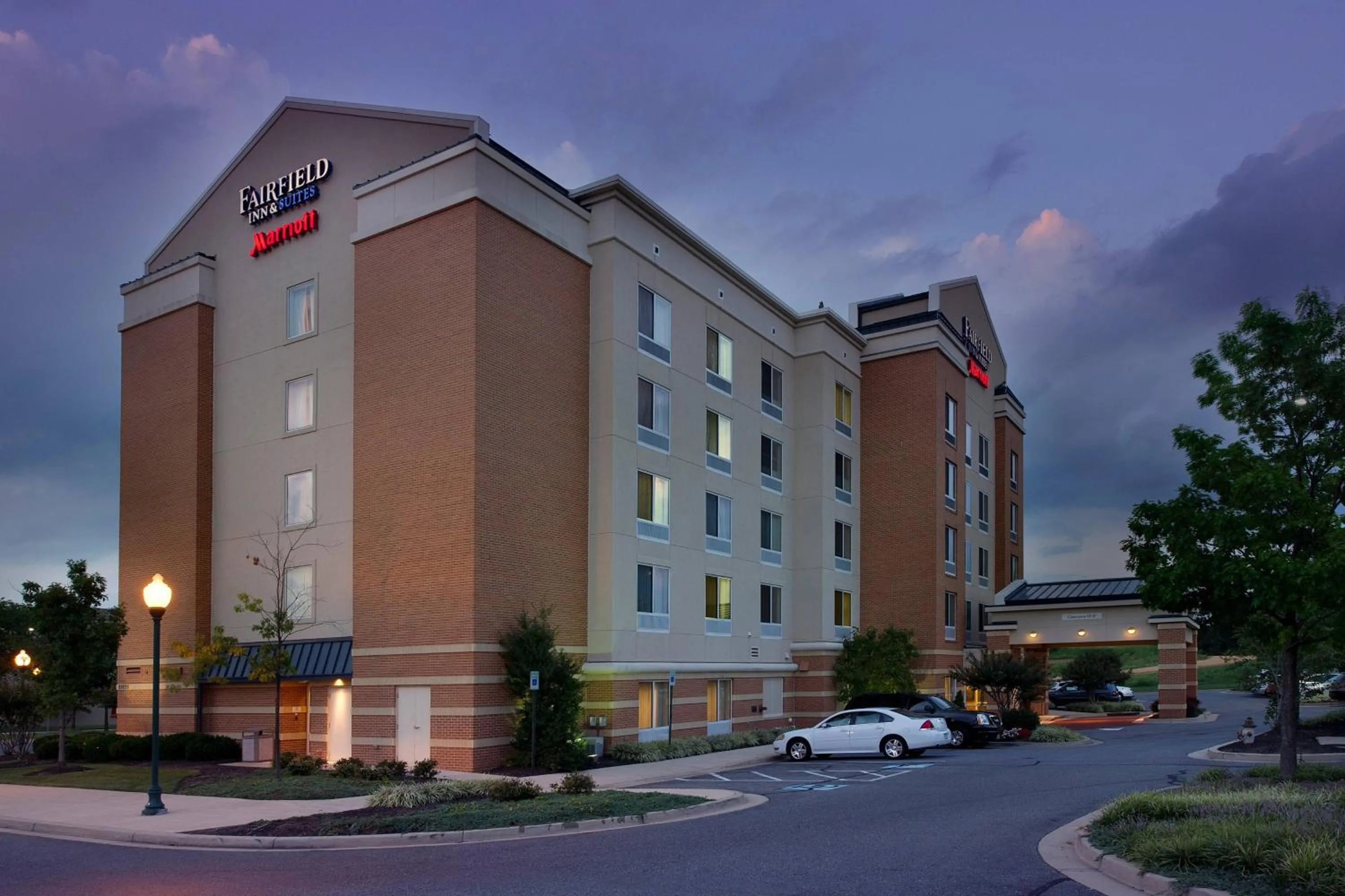 Property building in Fairfield Inn & Suites Germantown Gaithersburg