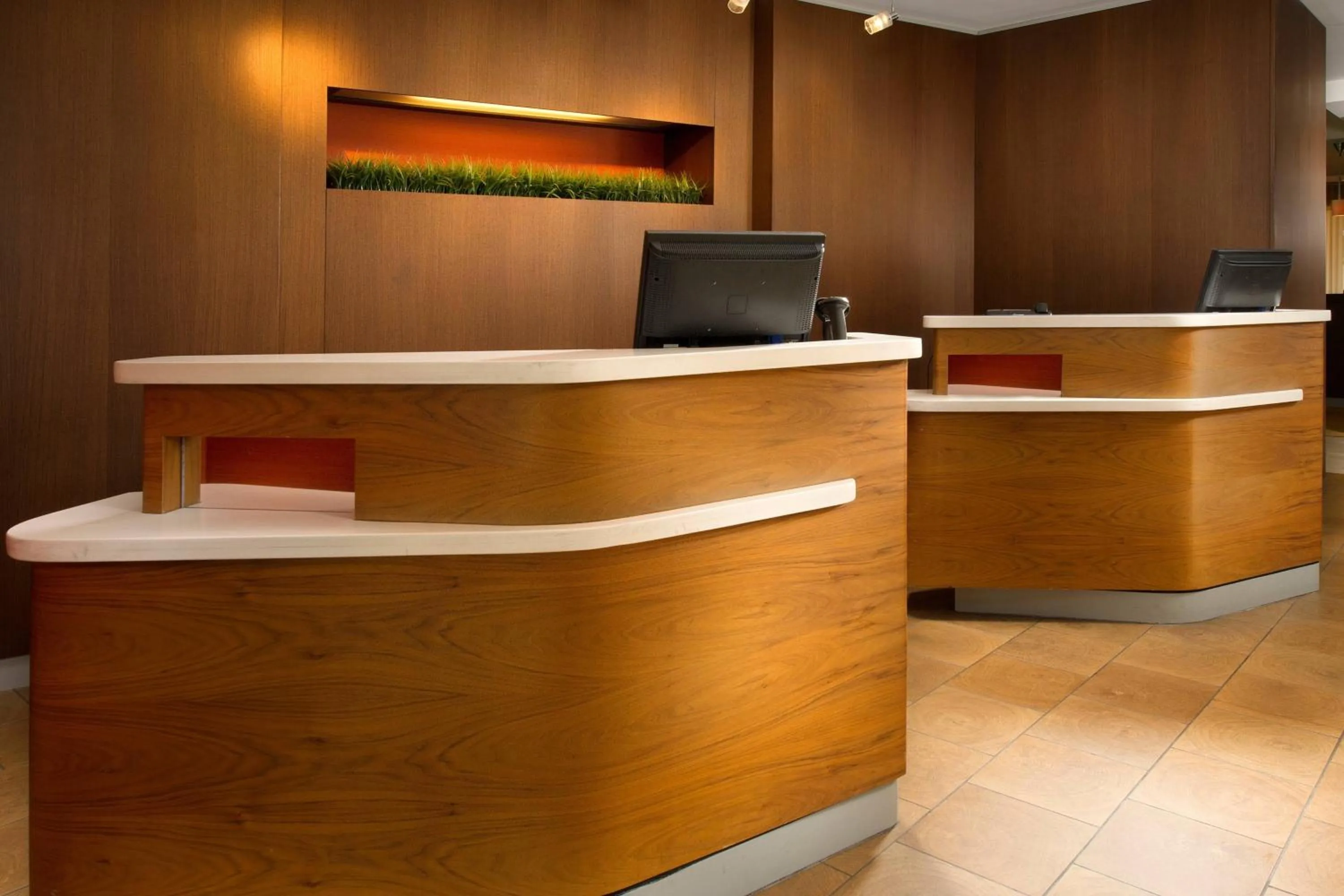Lobby or reception in Courtyard by Marriott Waldorf