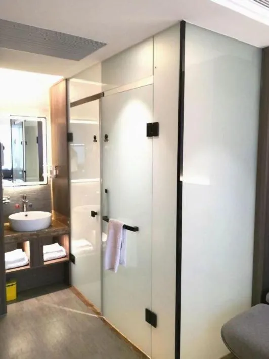 Jinan Yuquan Simpson Hotel