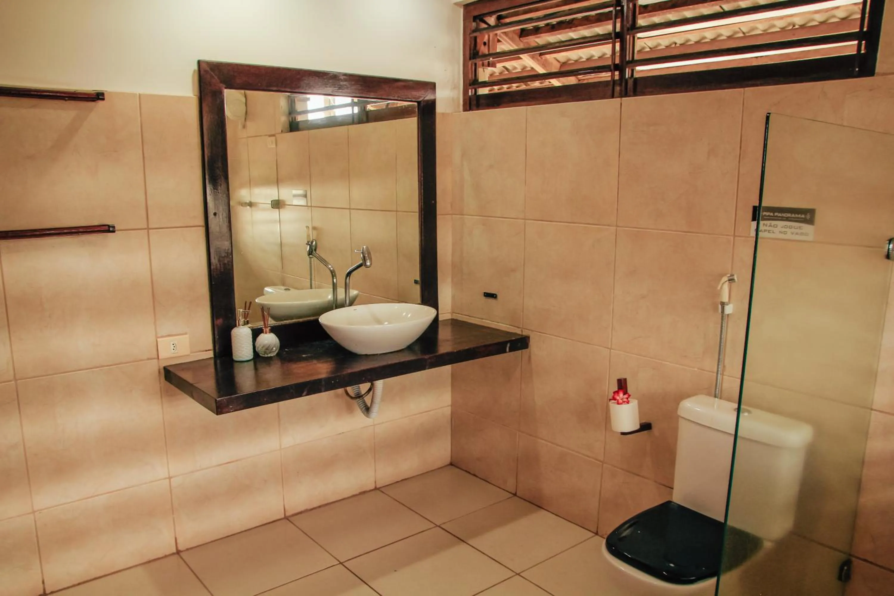 Shower in Pipa Panorama Aparthotel