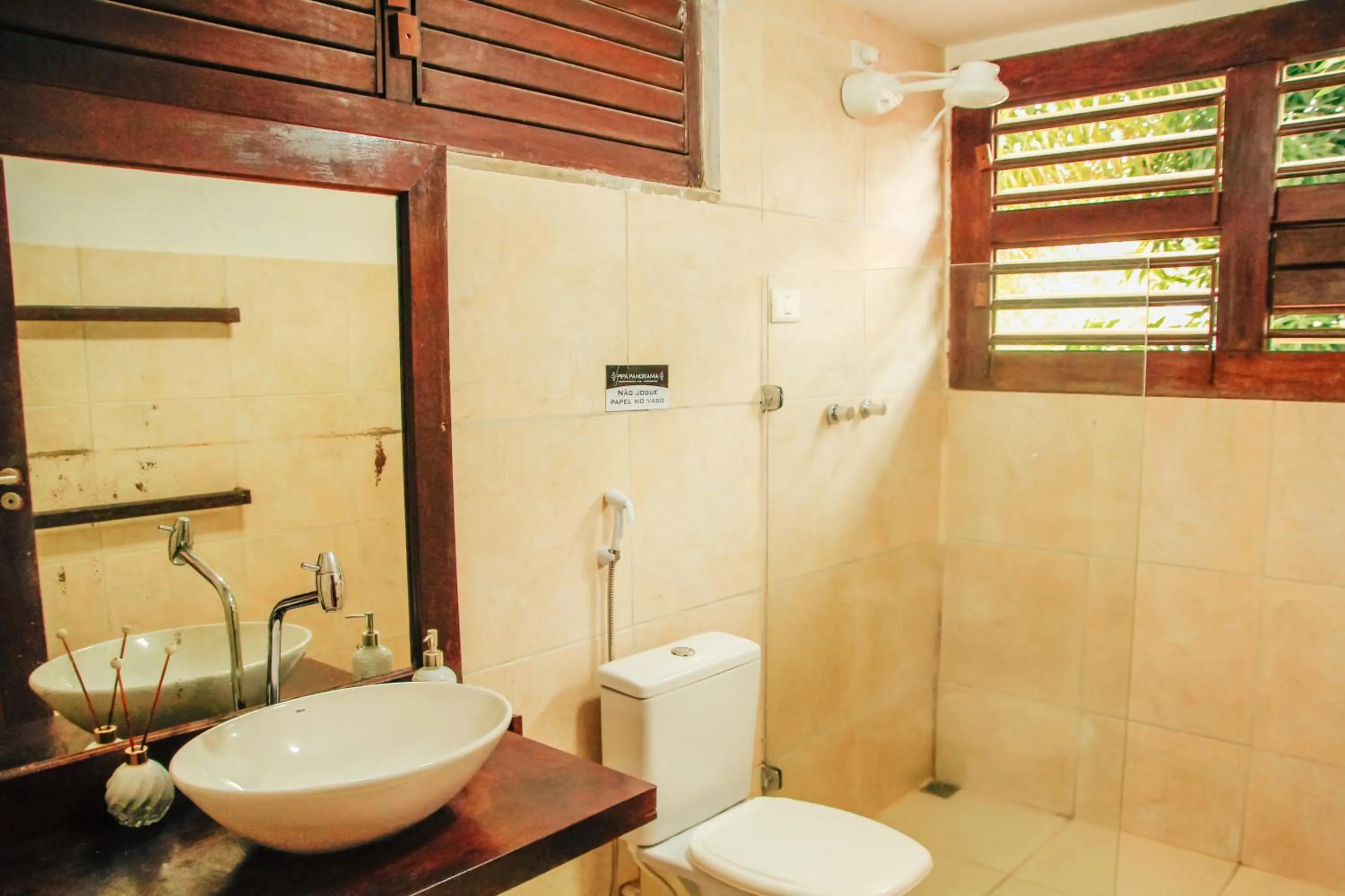 Shower in Pipa Panorama Aparthotel