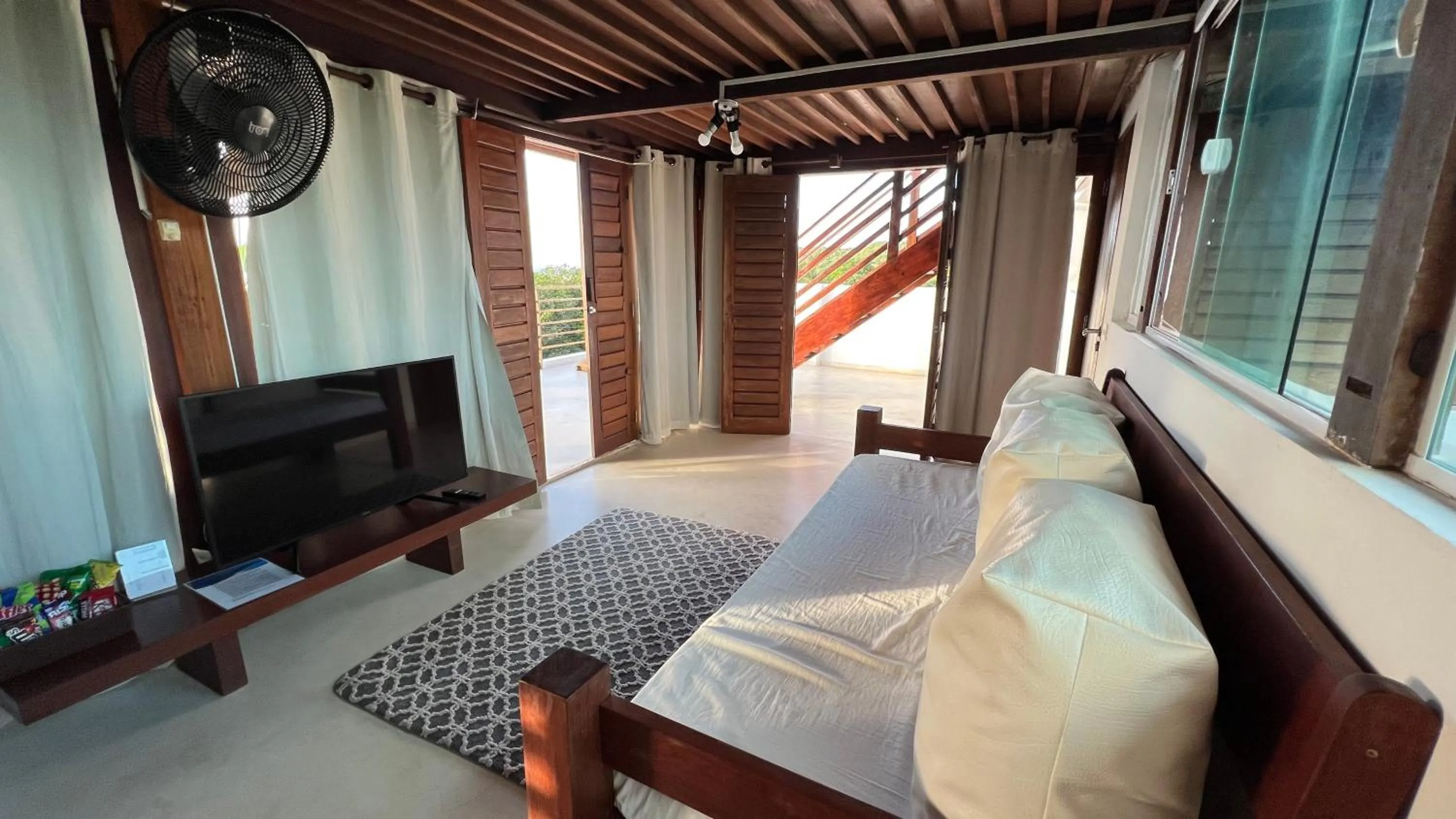 Communal lounge/ TV room in Pipa Panorama Aparthotel