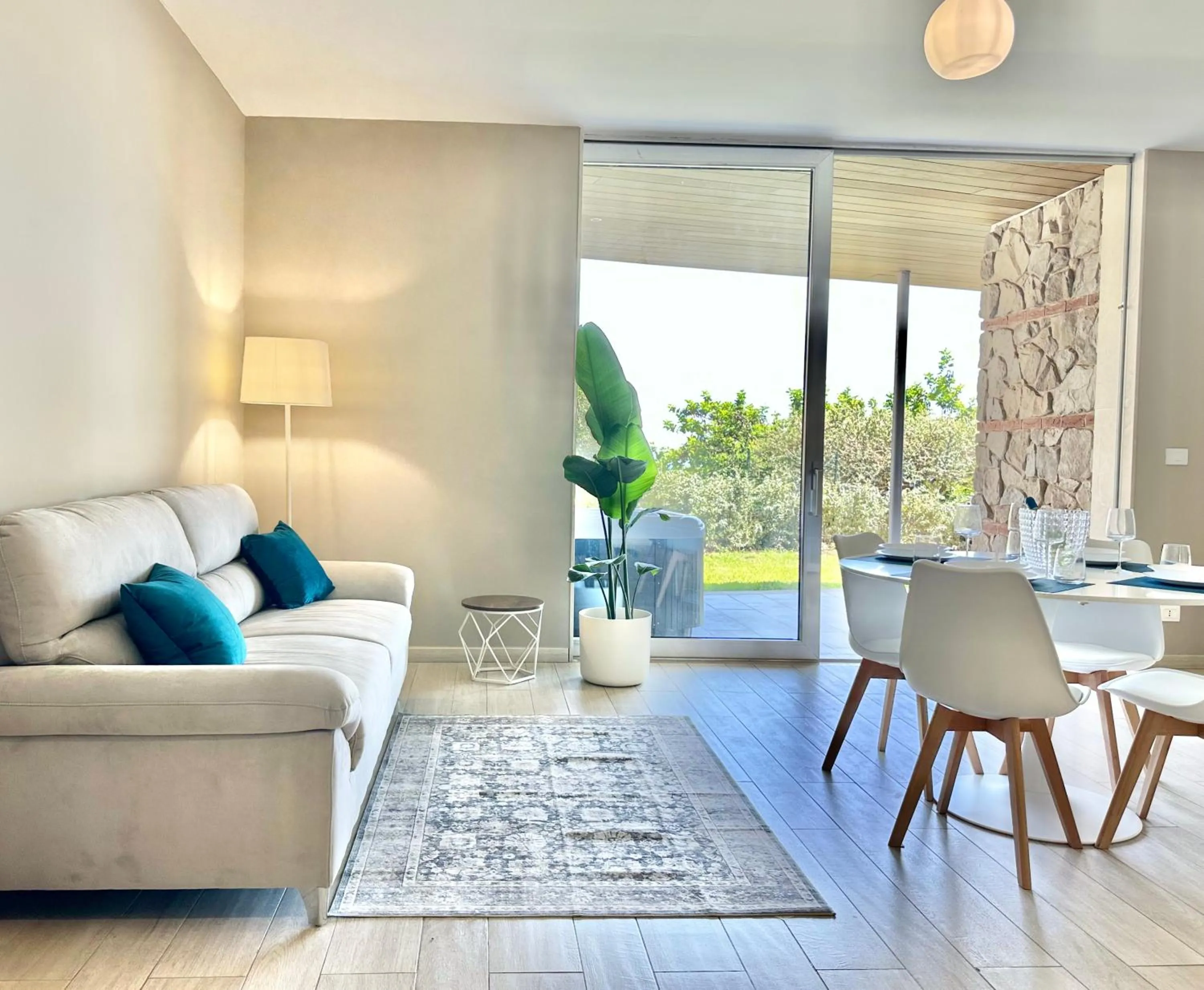 Isola Bella Infinity Suites