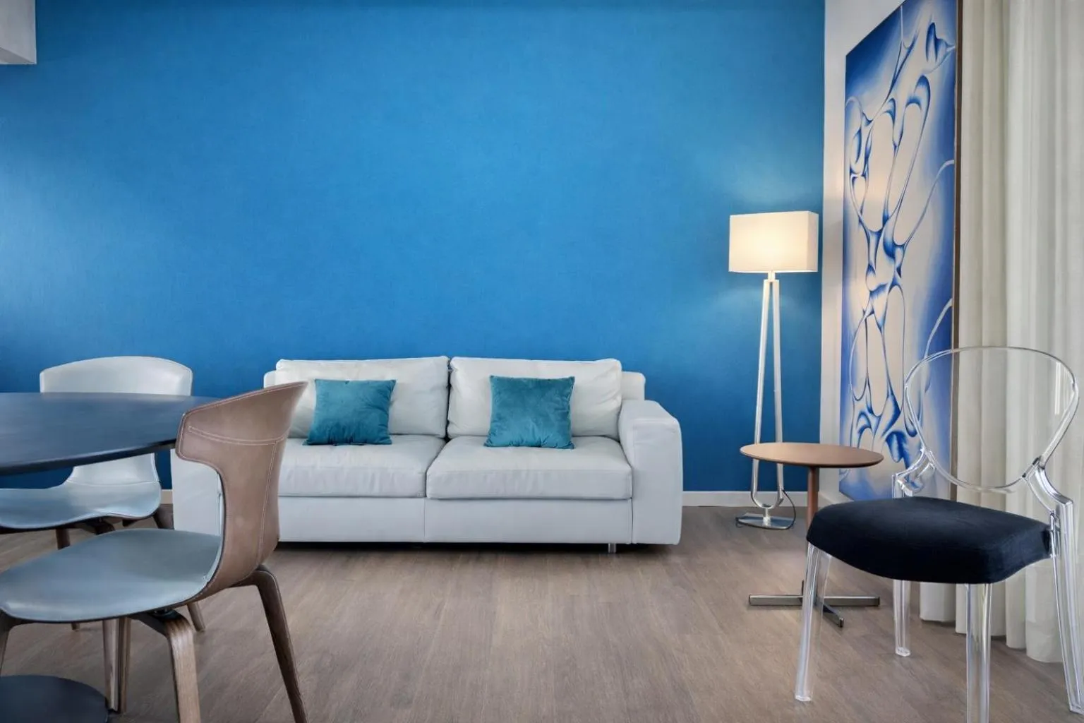 Isola Bella Infinity Suites