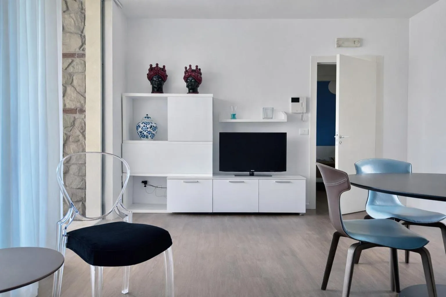 Isola Bella Infinity Suites