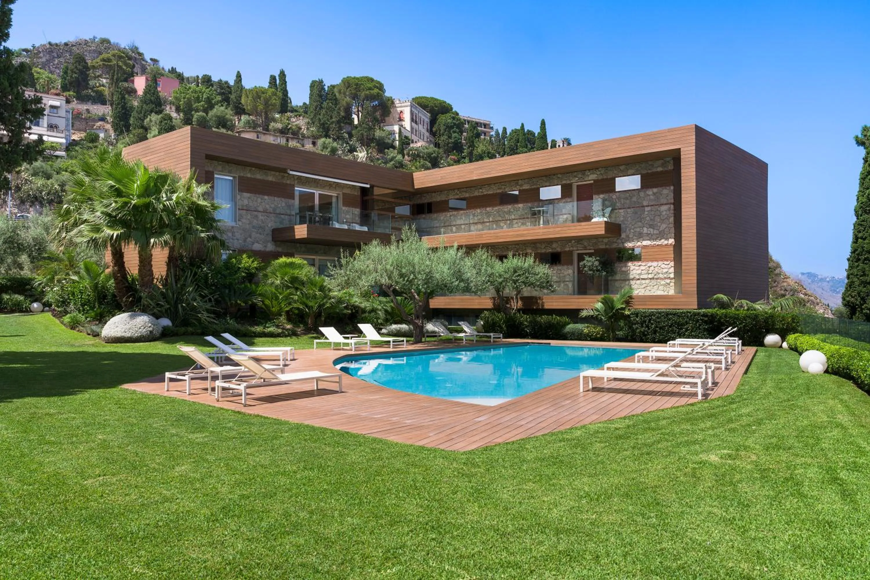 Property building in Isola Bella Infinity Suites