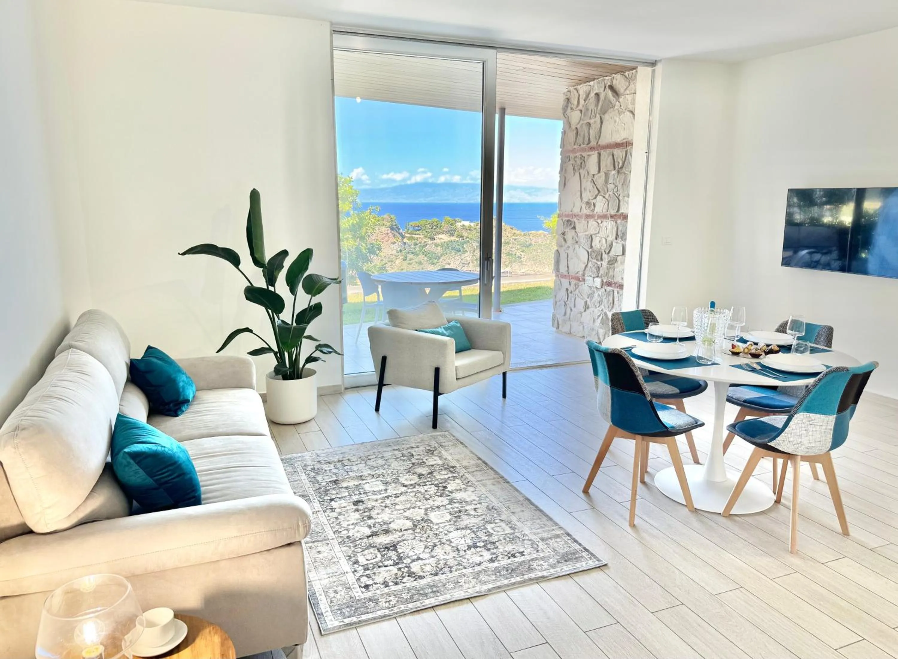 Isola Bella Infinity Suites