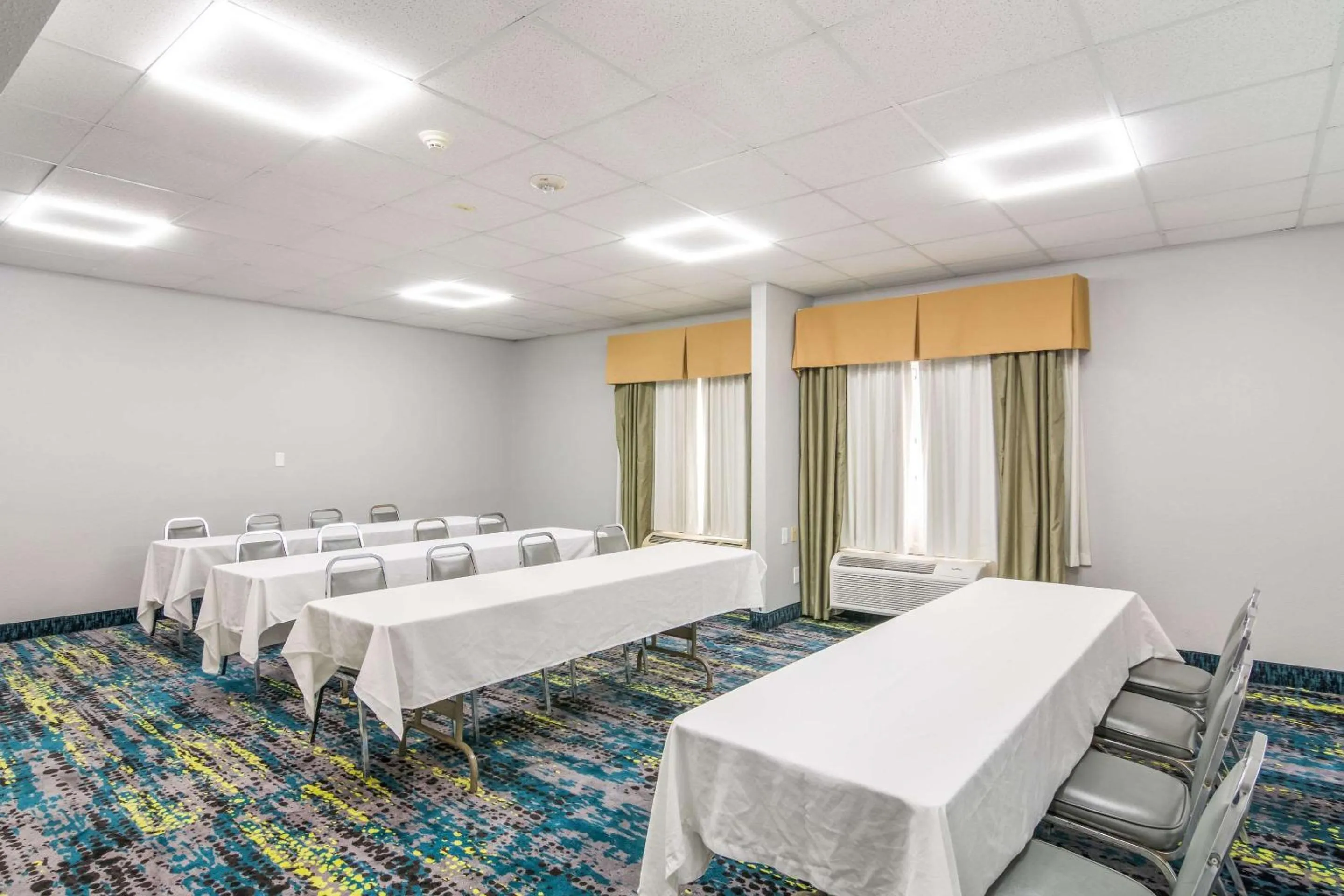 Meeting/conference room in Quality Inn