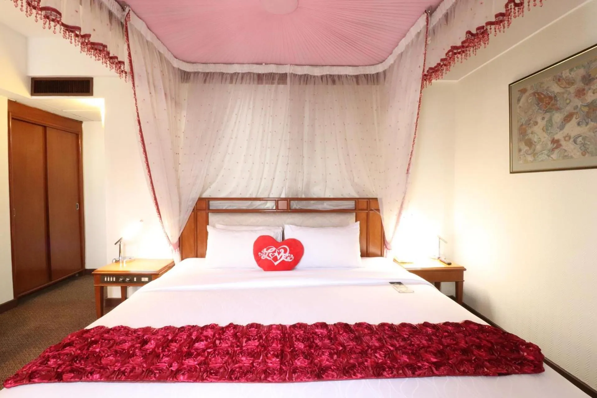 Bedroom, Bed in Hotel Grand Continental Kuala Lumpur