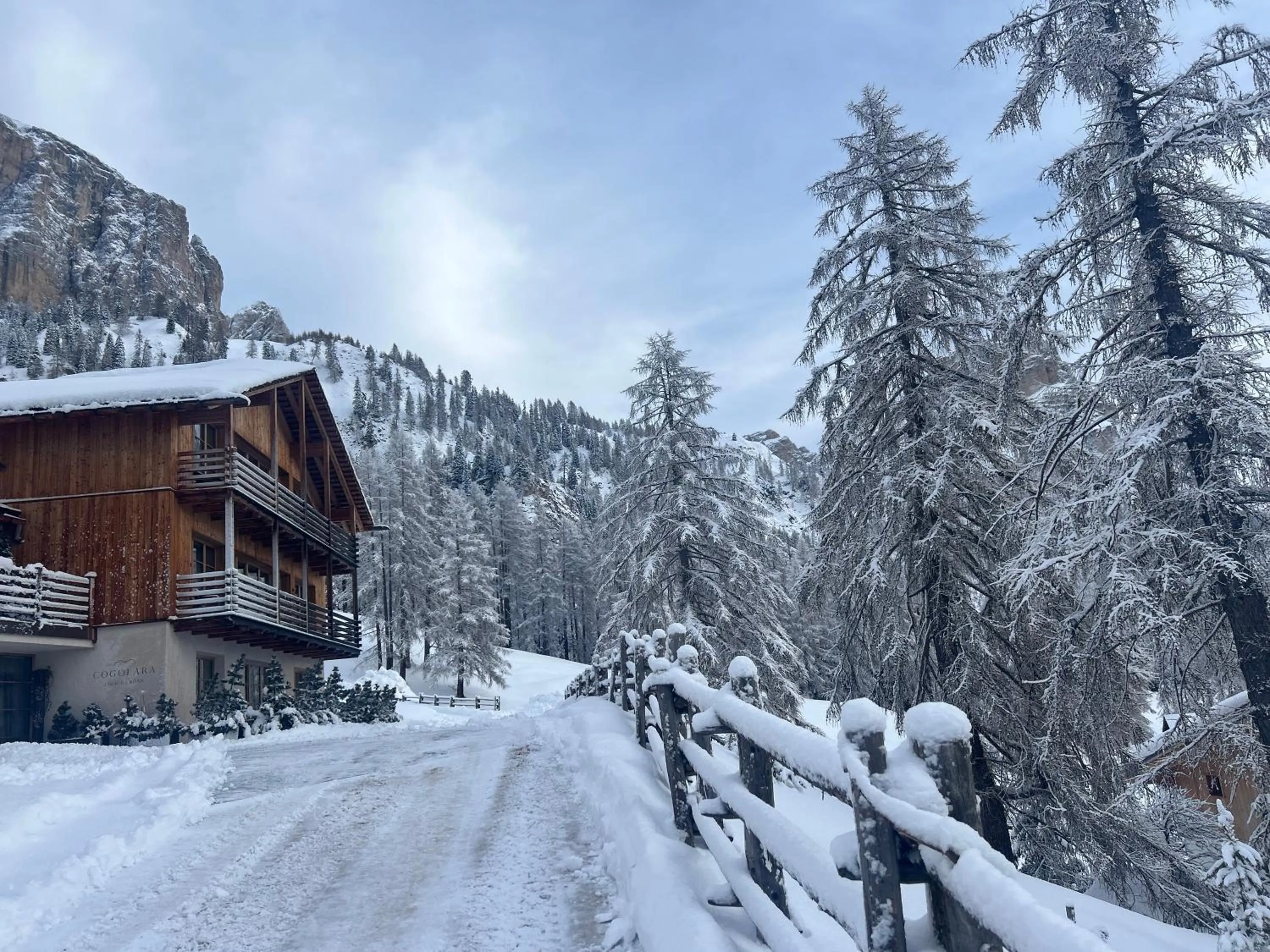 Property building in Chalet Cogolara