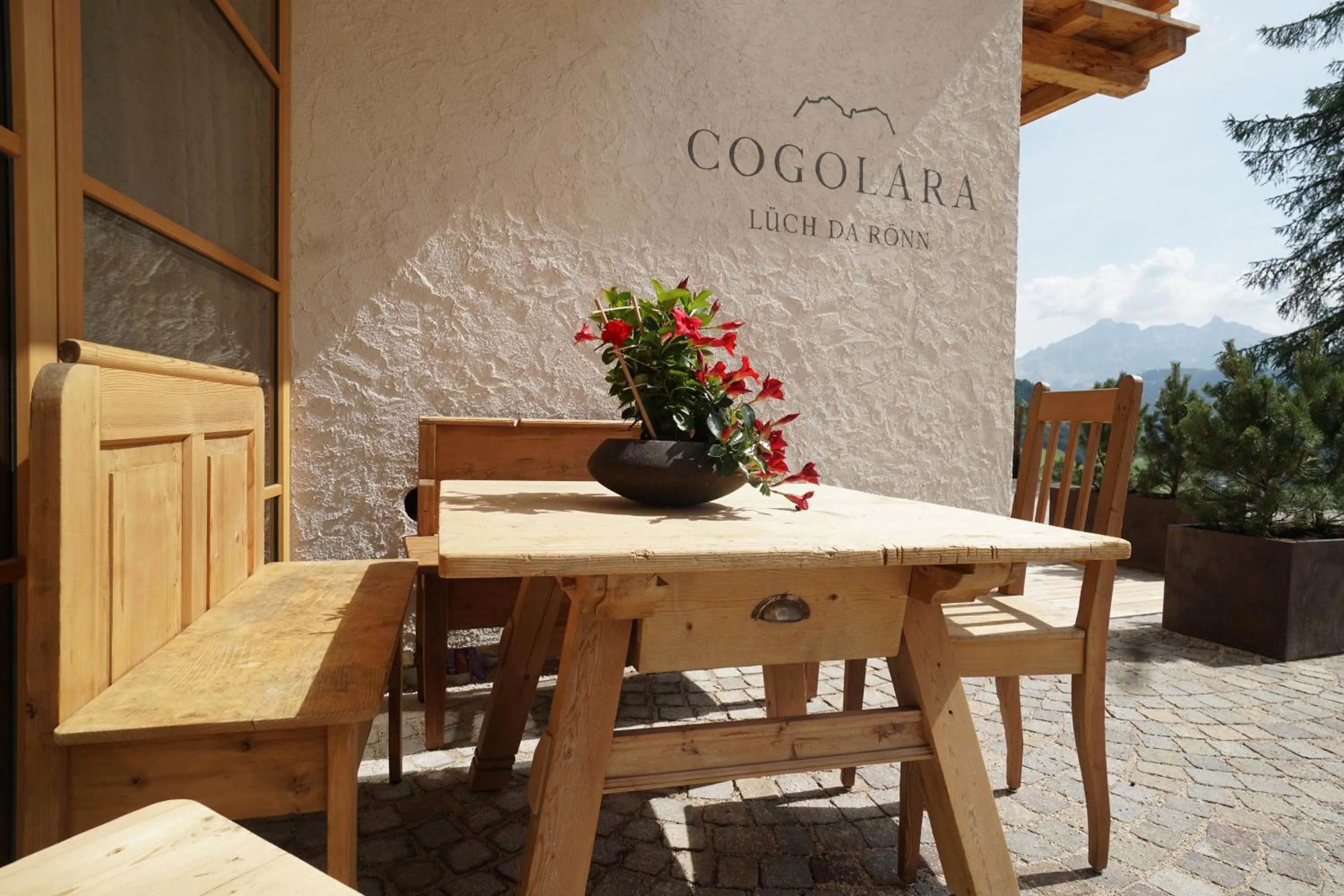 Facade/entrance in Chalet Cogolara