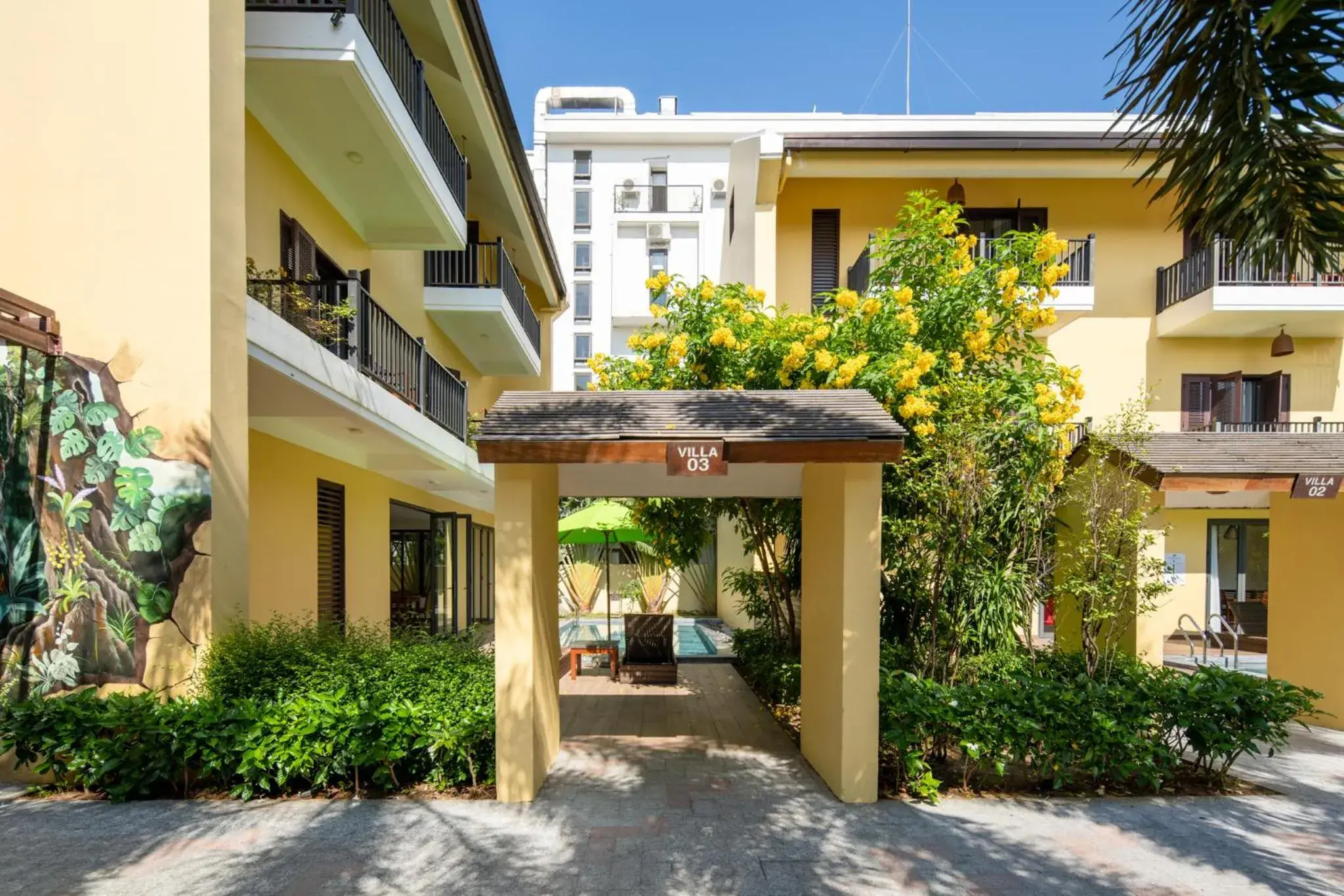 Three-Bedroom Villa in Hoa Co Villa - Garden & Poolview Three-Bedroom Villa in Hoa Co Villa - Garden & Poolview