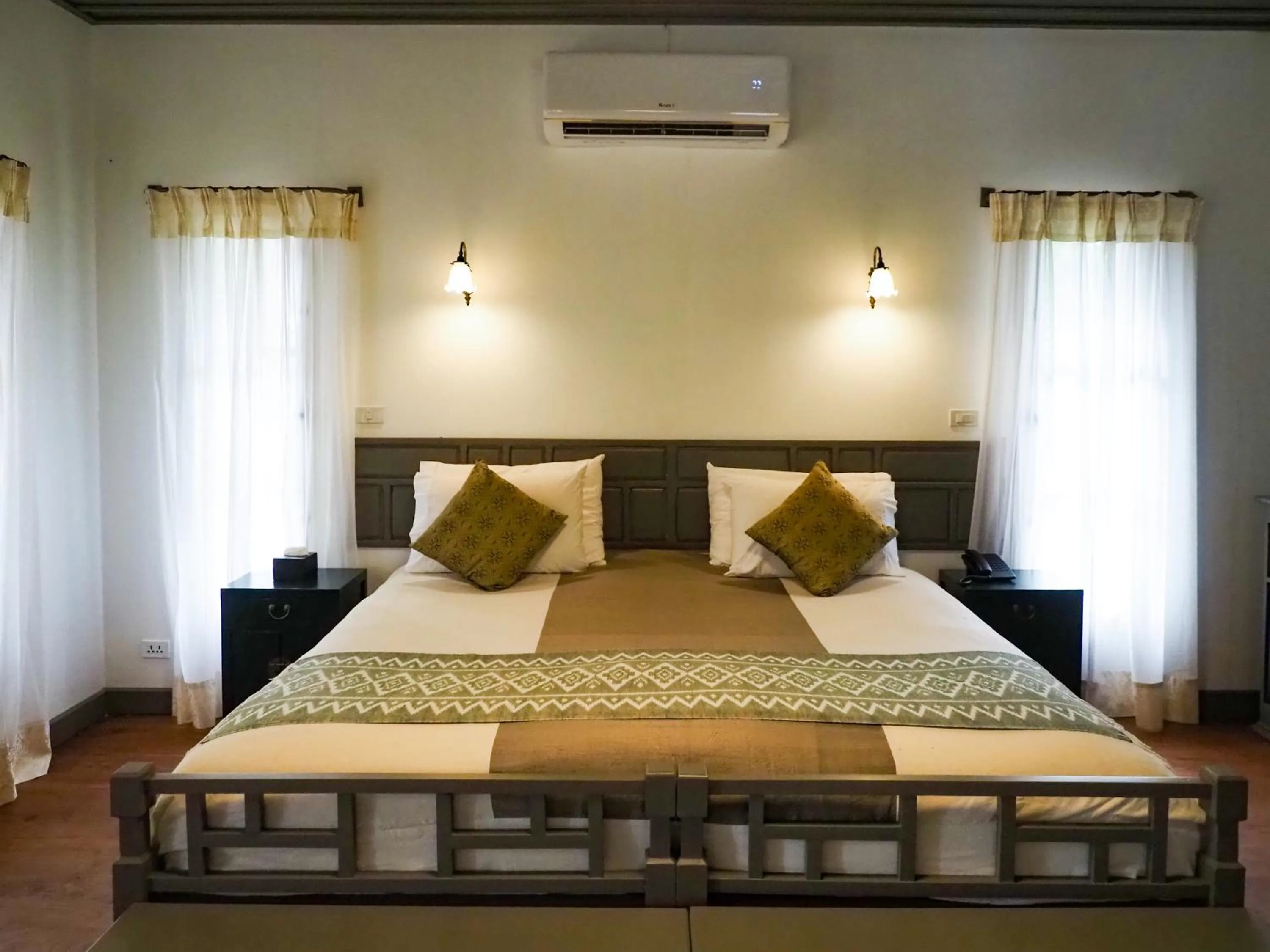 Bed in Satri House Hotel