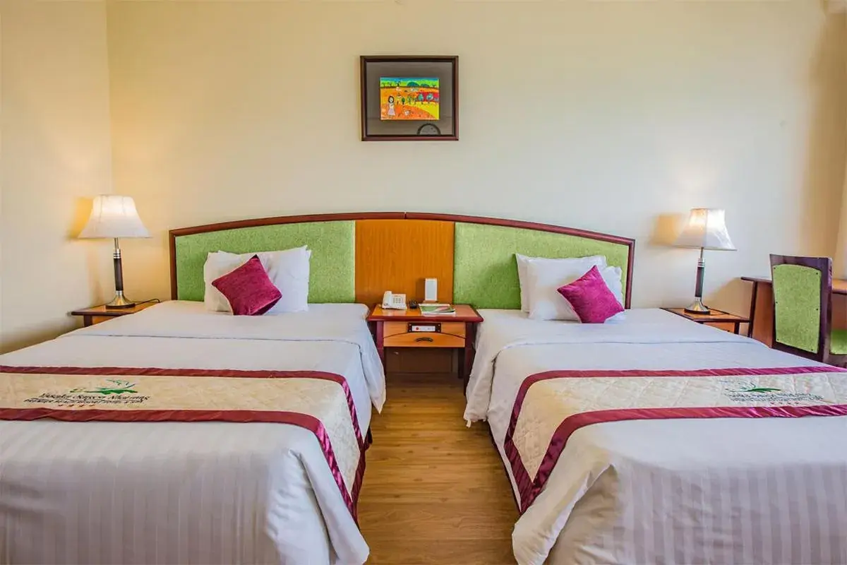 Deluxe Double or Twin Room with Sea View in Yasaka Saigon Nha Trang Hotel & Spa Deluxe Double or Twin Room with Sea View in Yasaka Saigon Nha Trang Hotel & Spa